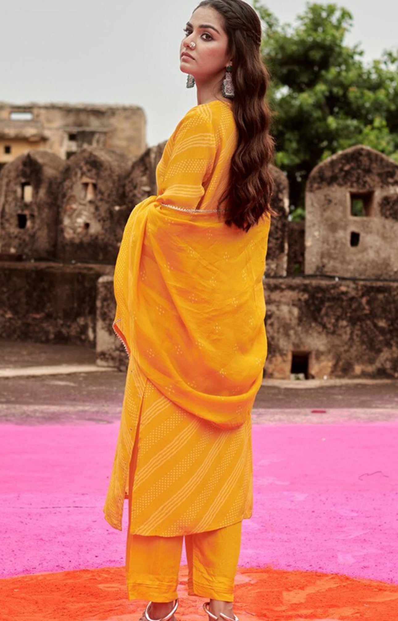 Bandhani pink/yellow crepe suit