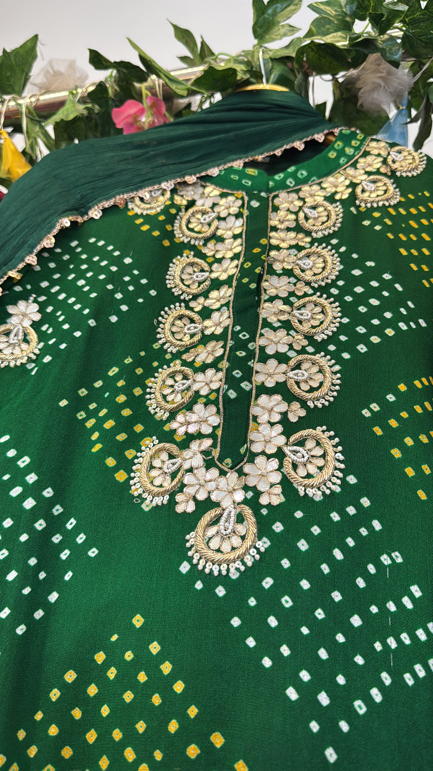 Bandhani traditional divider