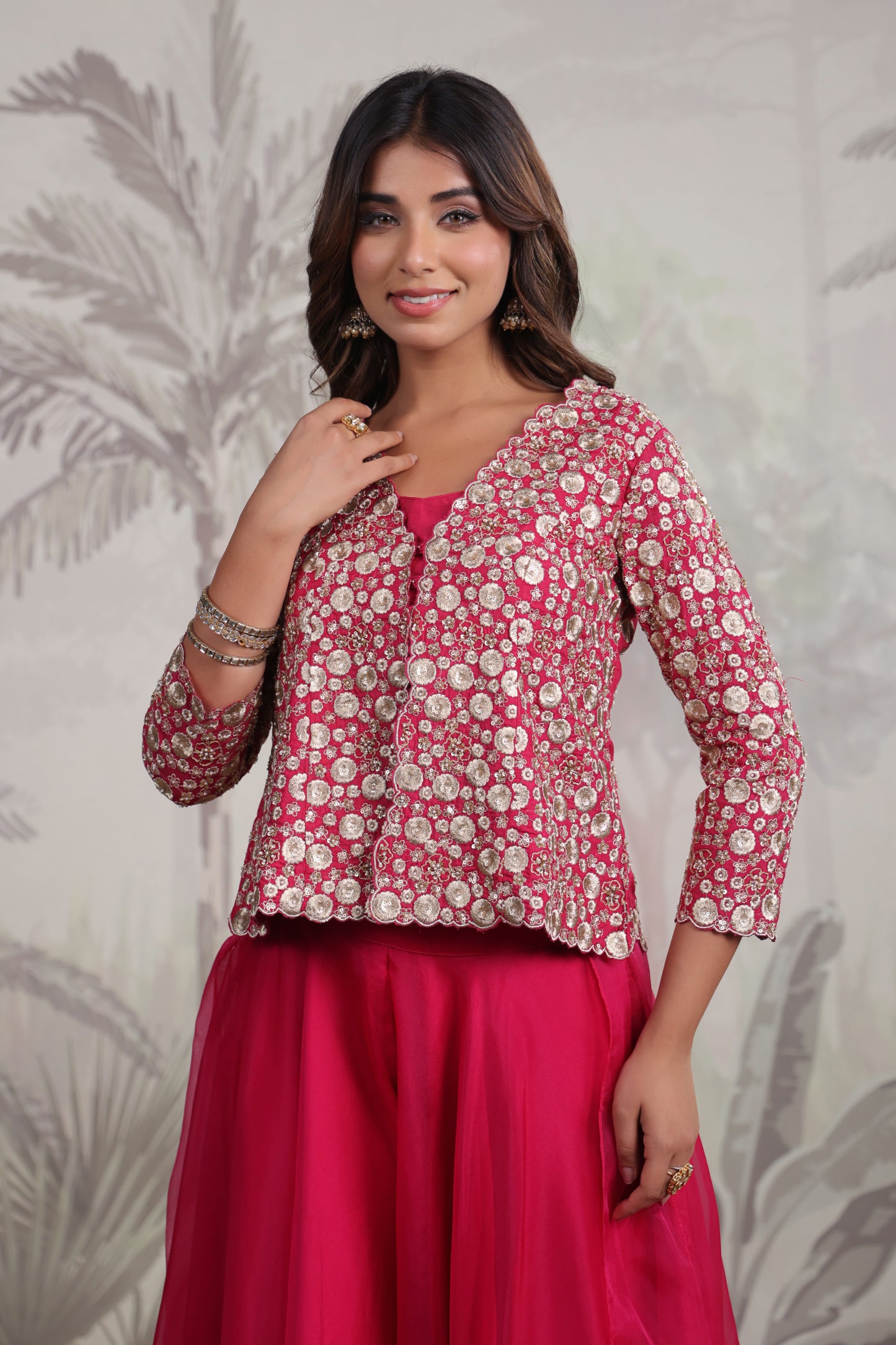 Stylish jacket with blouse & divider