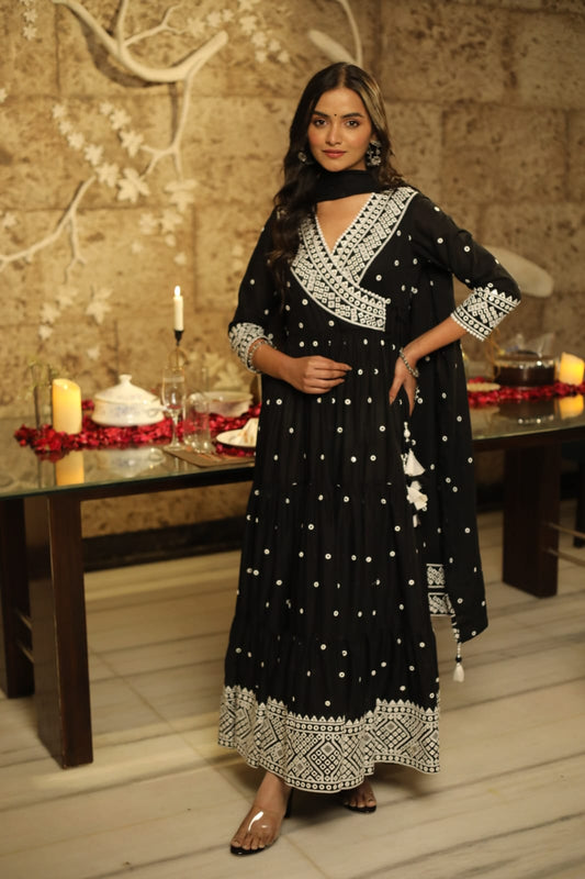 Black white mirror gown