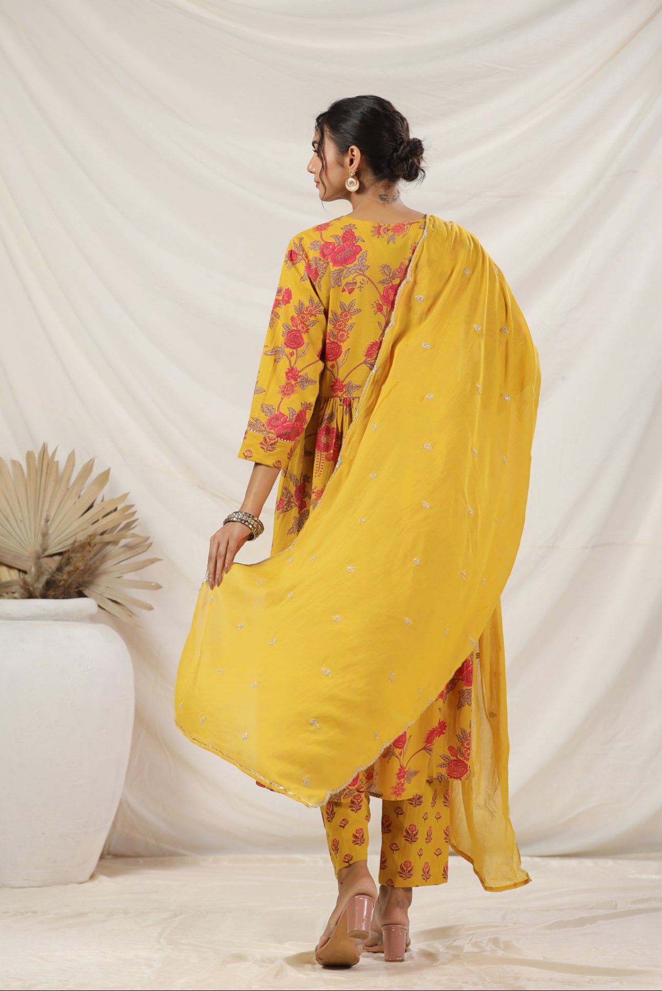 Yellow hand bock cotton