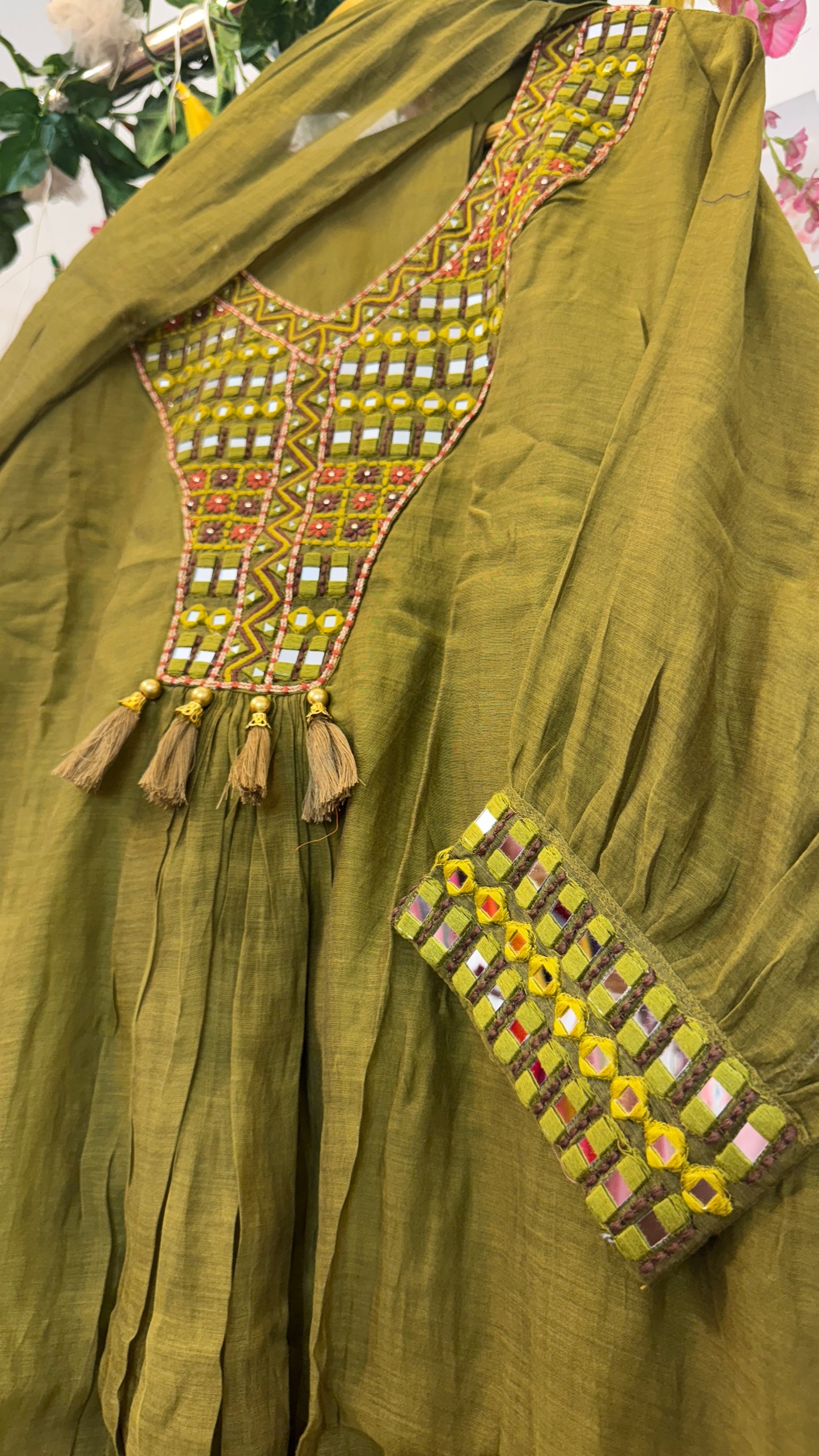 Boho mehendi green mirror mul chandari