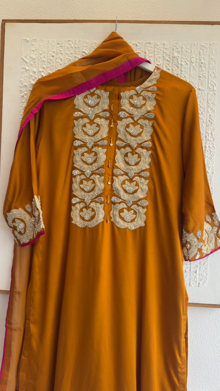 Pure crepe silk set long suit ( length 48 inch of kurta)