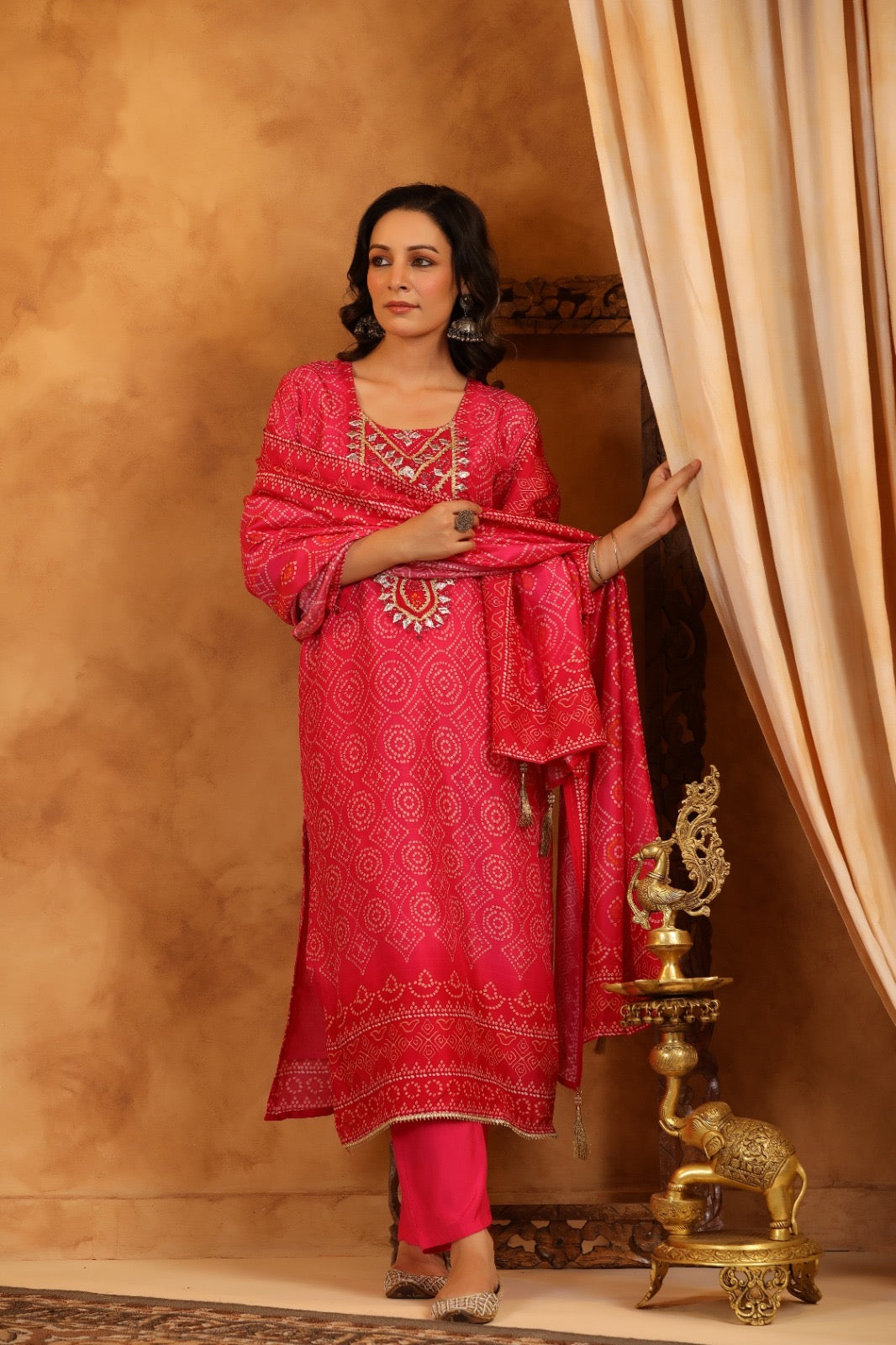 Pink silk bhandhani suit
