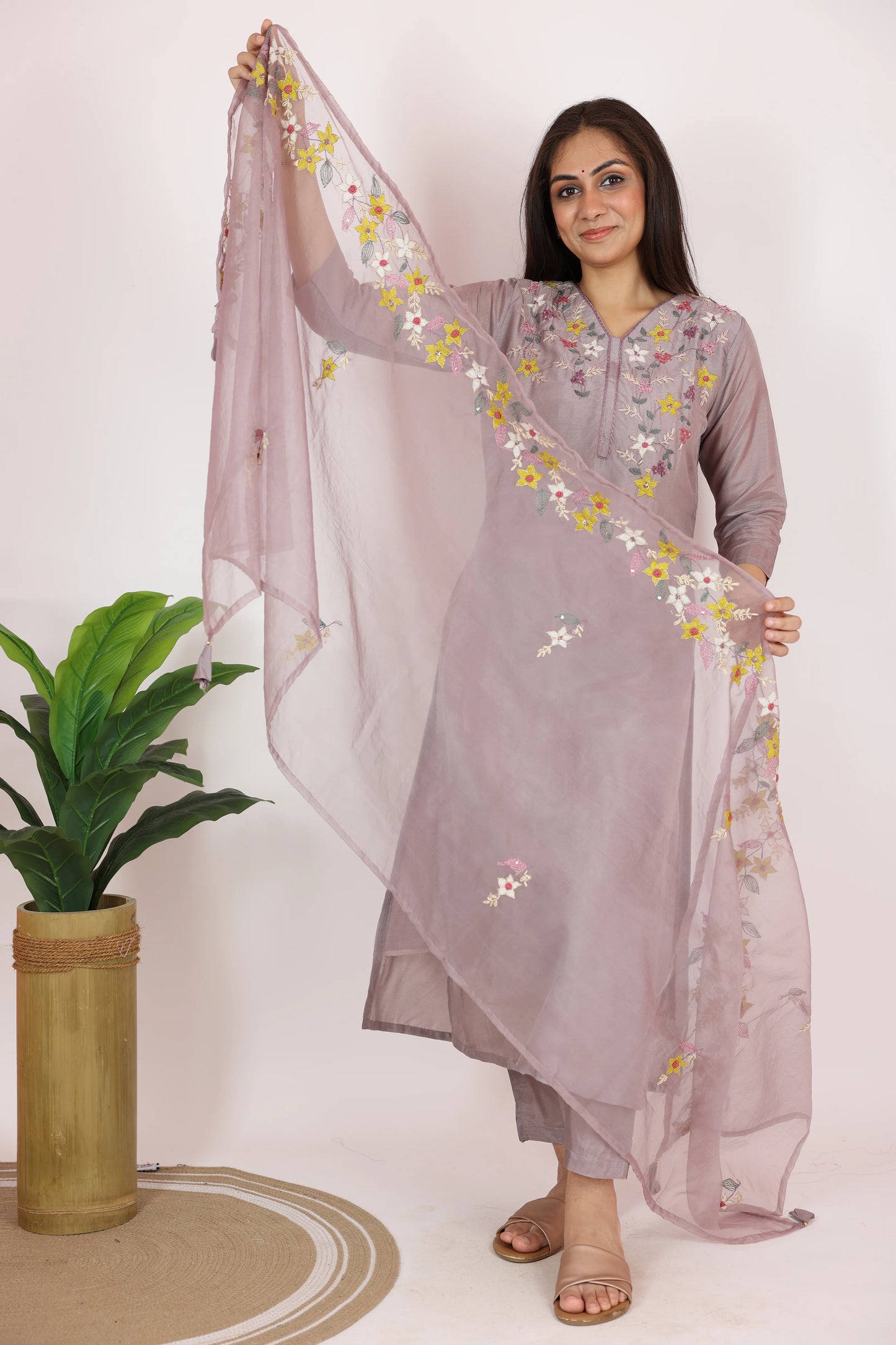 Simple cober onion pink silk suit