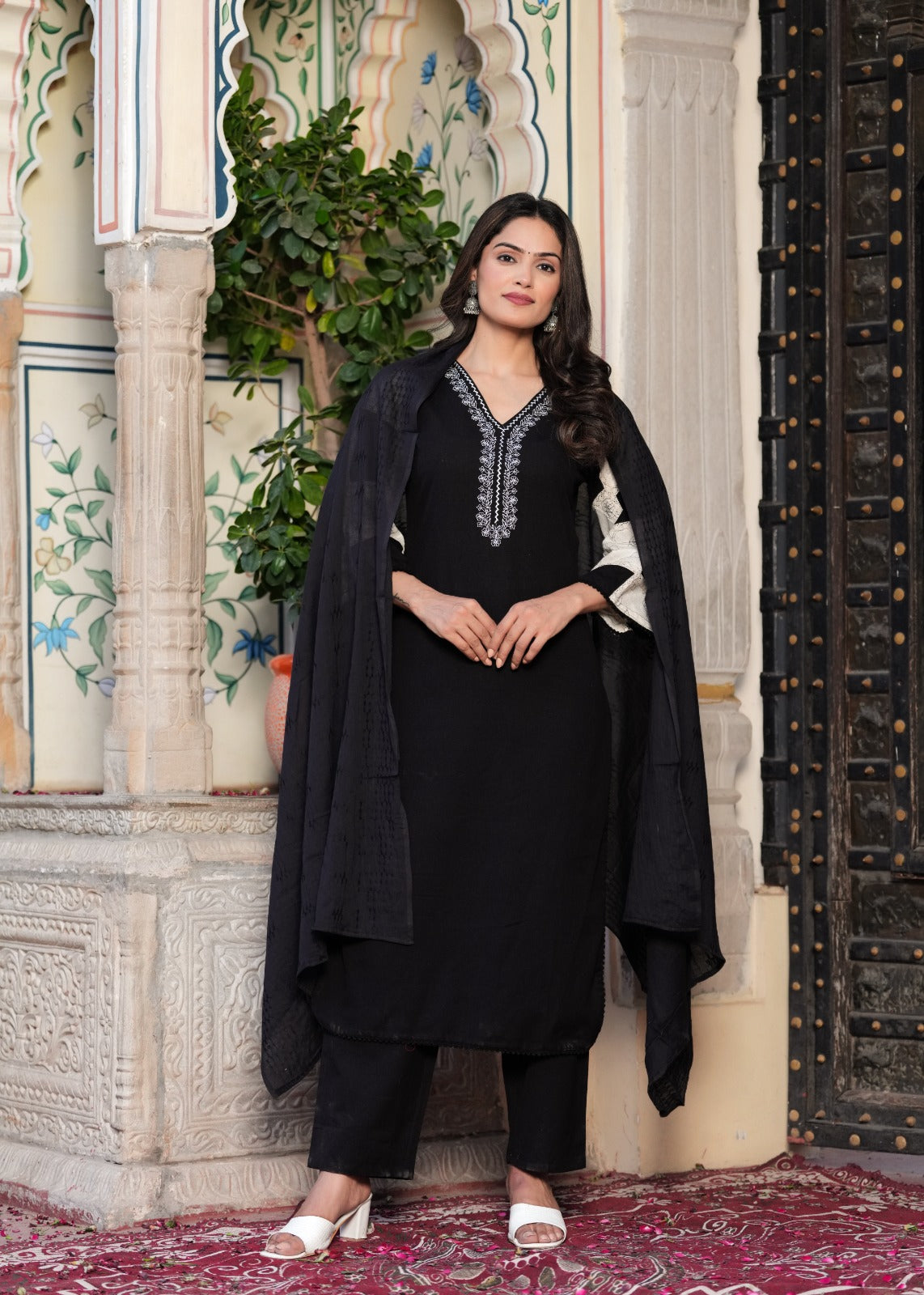 Stylish sleeves black cotton