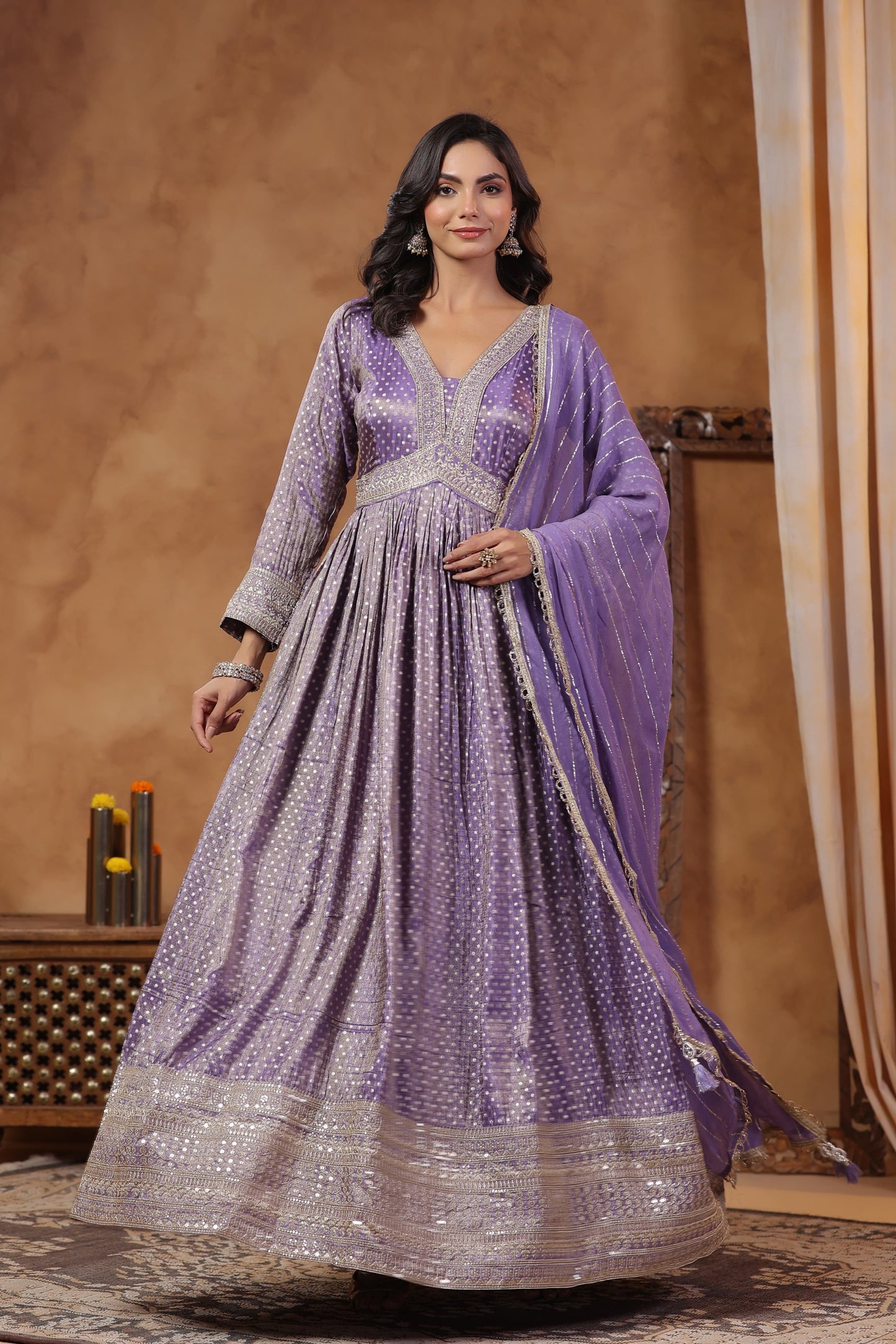 Metalic purple tissue gown