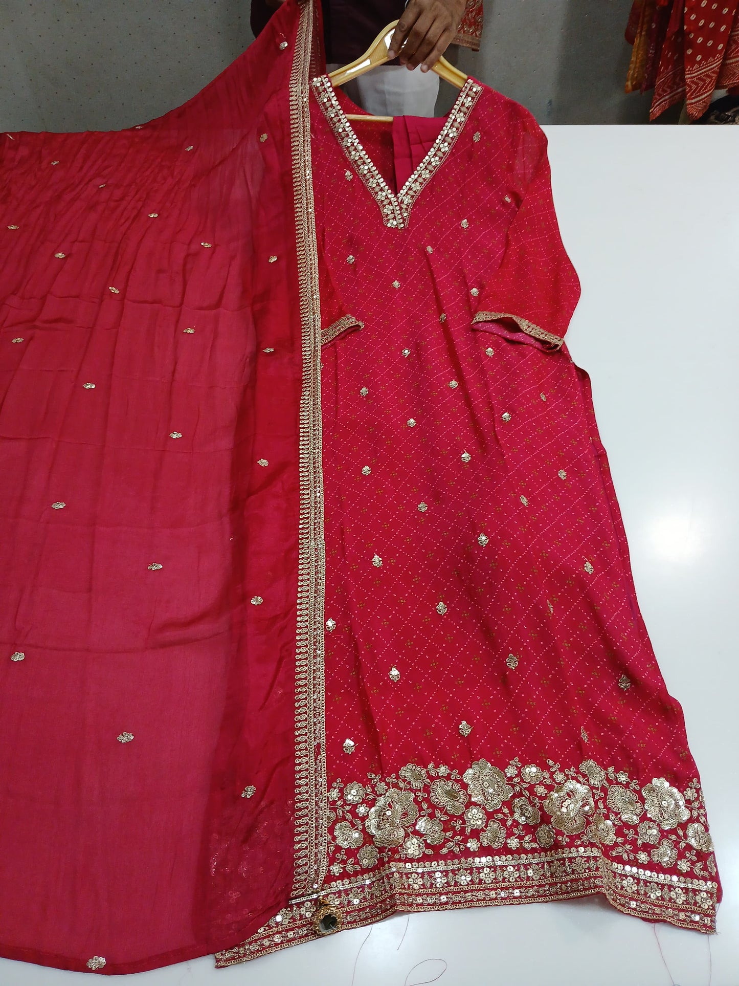 Bandhani pink chinon suit
