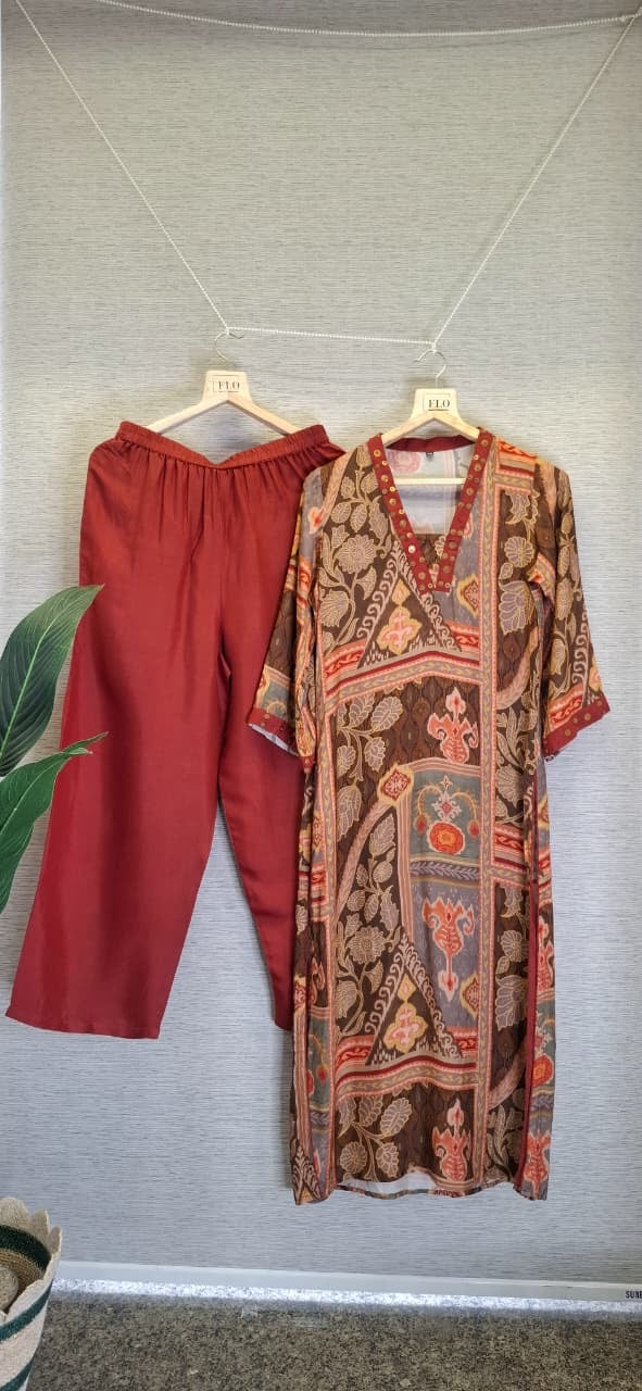 Kamkari Classy print muslin silk kurta pant