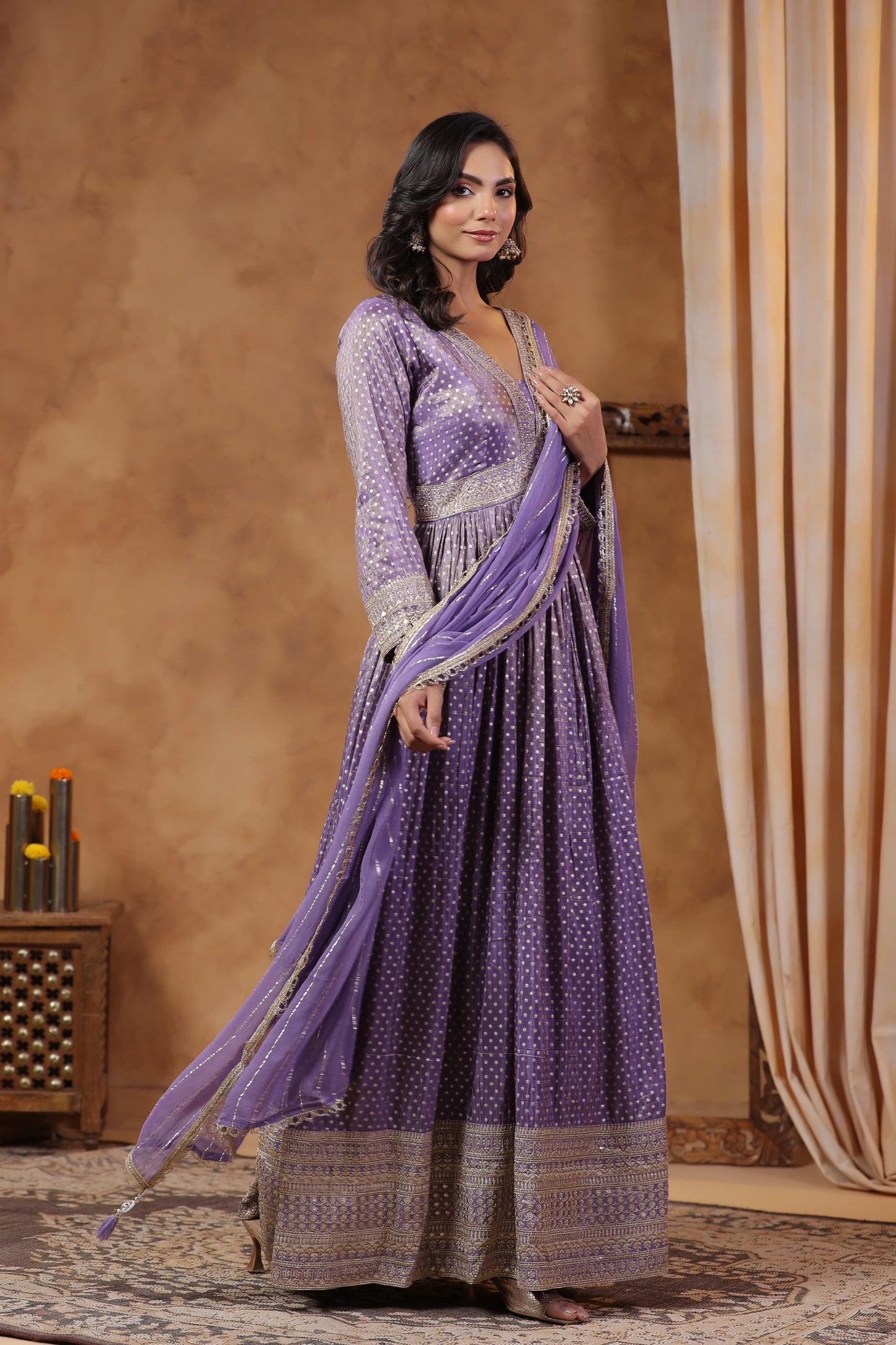 Metalic purple tissue gown
