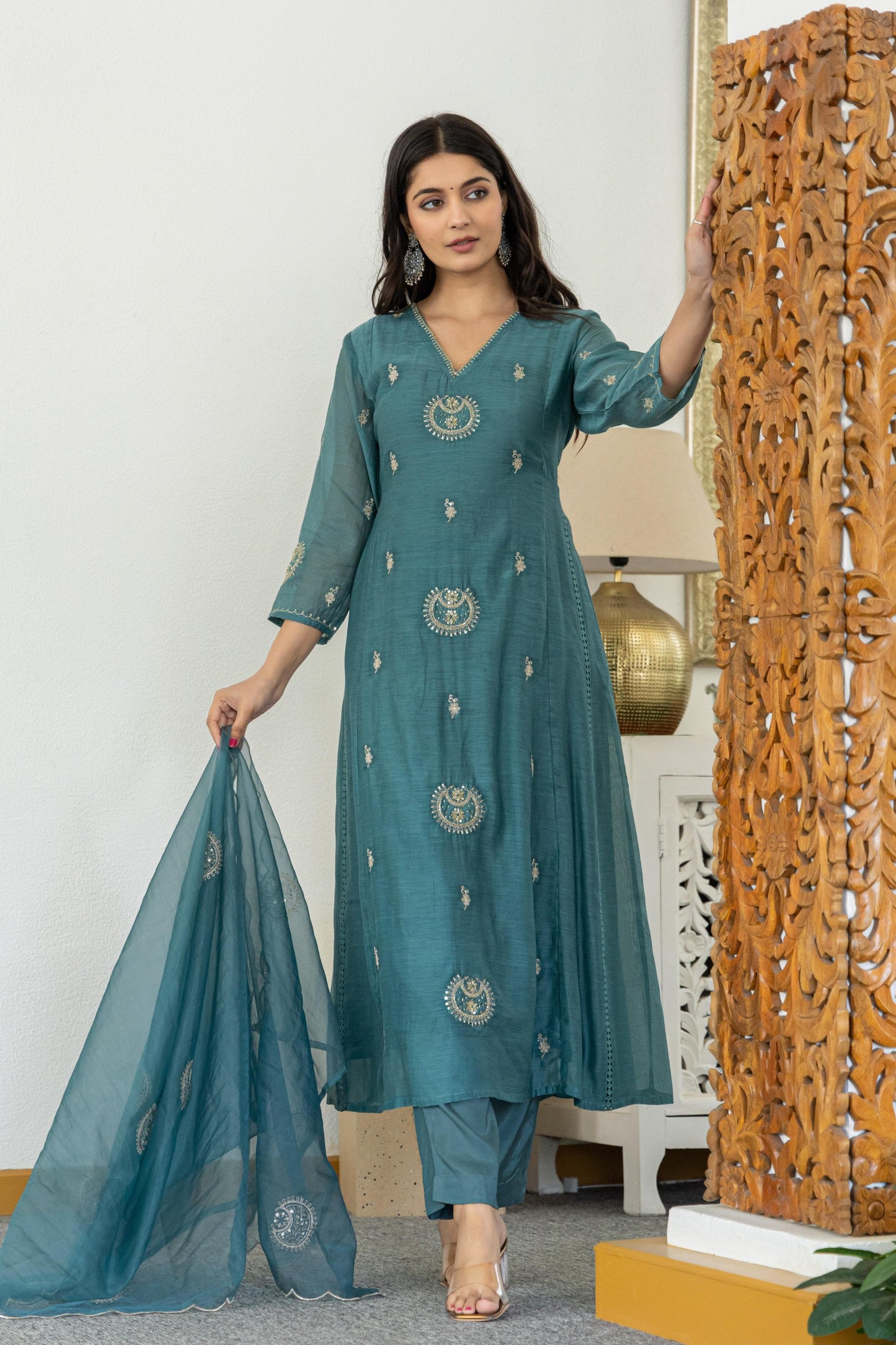 Metalic blue mul chandari suit