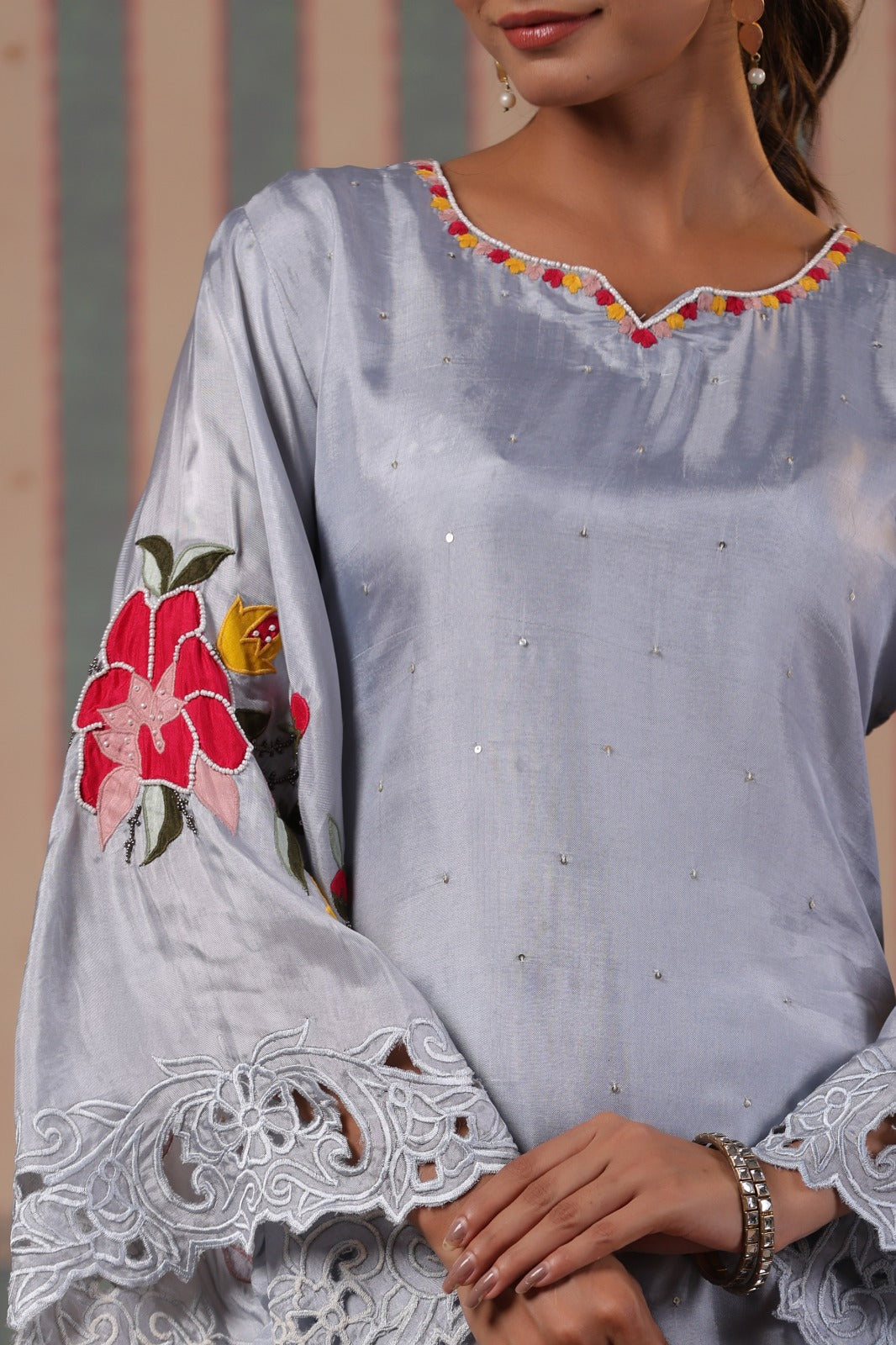 Bell sleeves silk suit ( cream & ice blue)