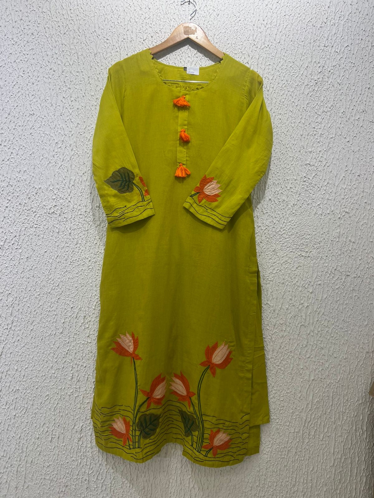 Lotus Premium cotton appliqué