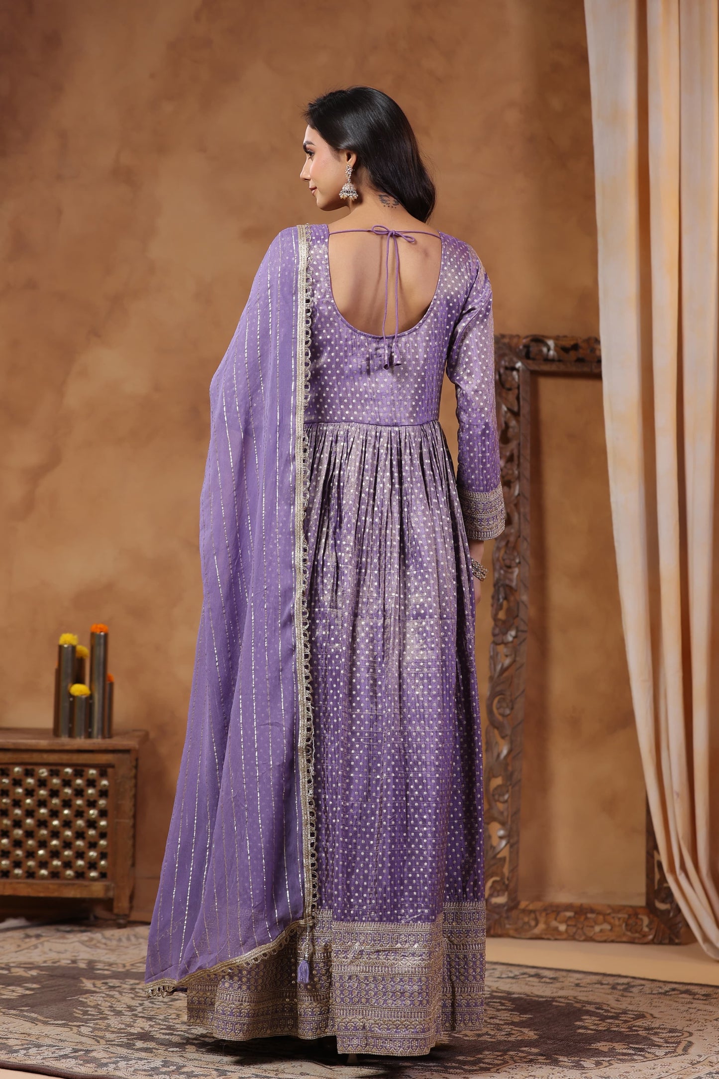 Metalic purple tissue gown