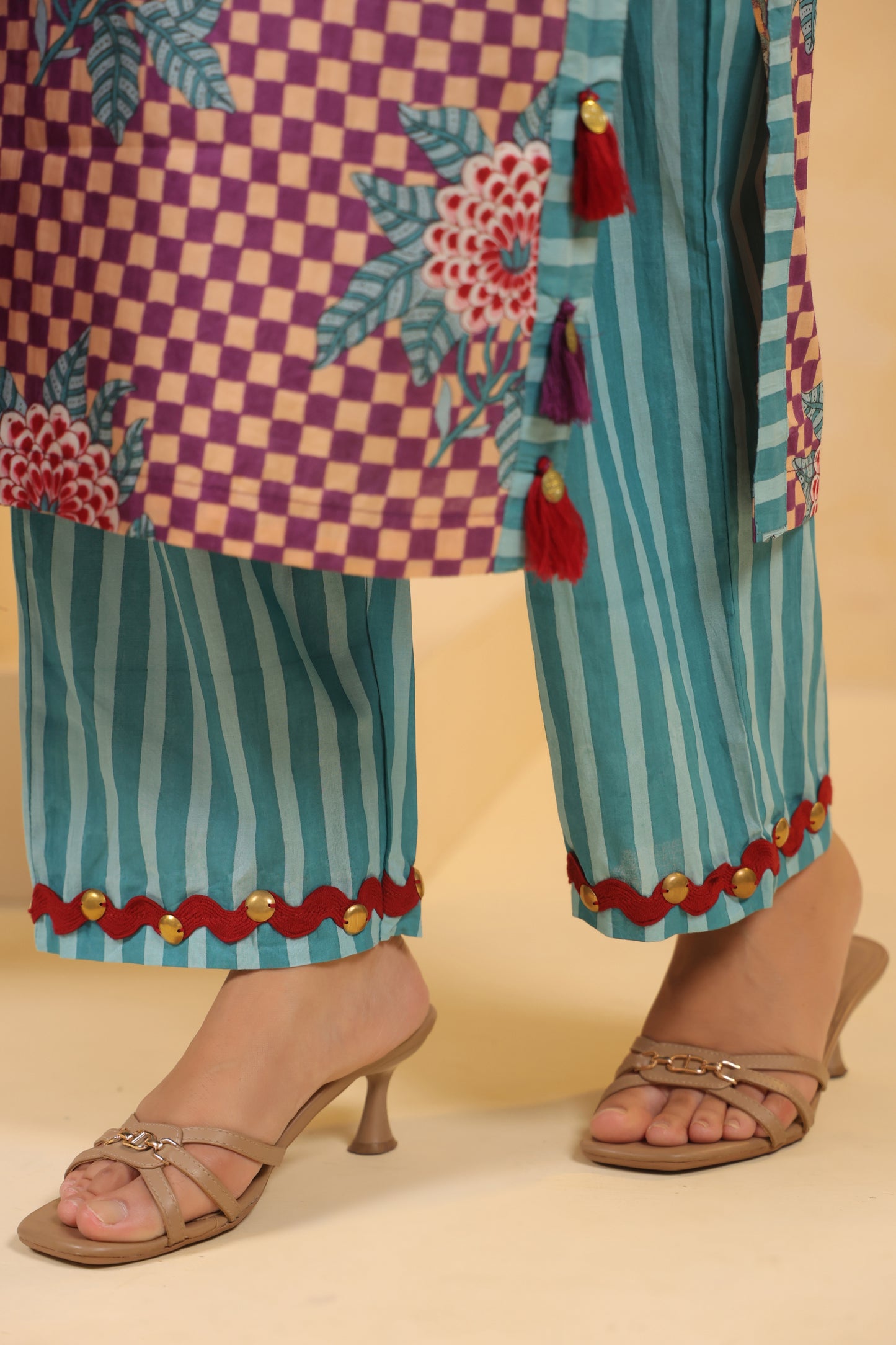 Gomertical cotton premium suit with beautiful detailing & kota doria dupatta