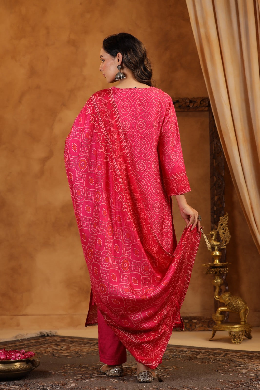 Pink silk bhandhani suit