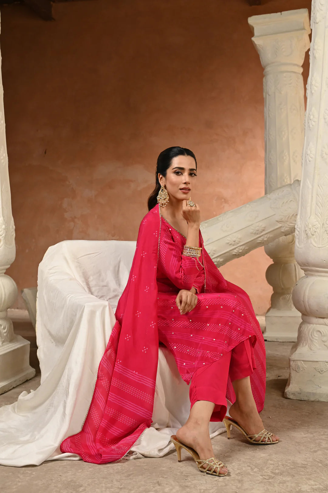 Bandhani pink/yellow crepe suit