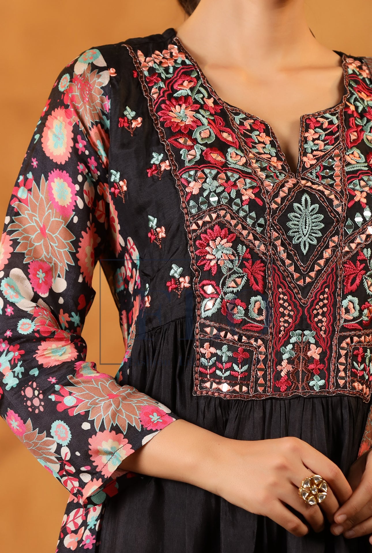 Black silk embroidery suit
