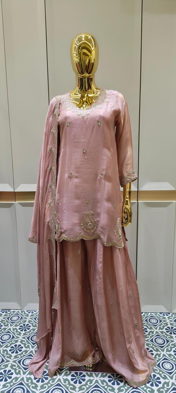 Classy pink chinon divider set