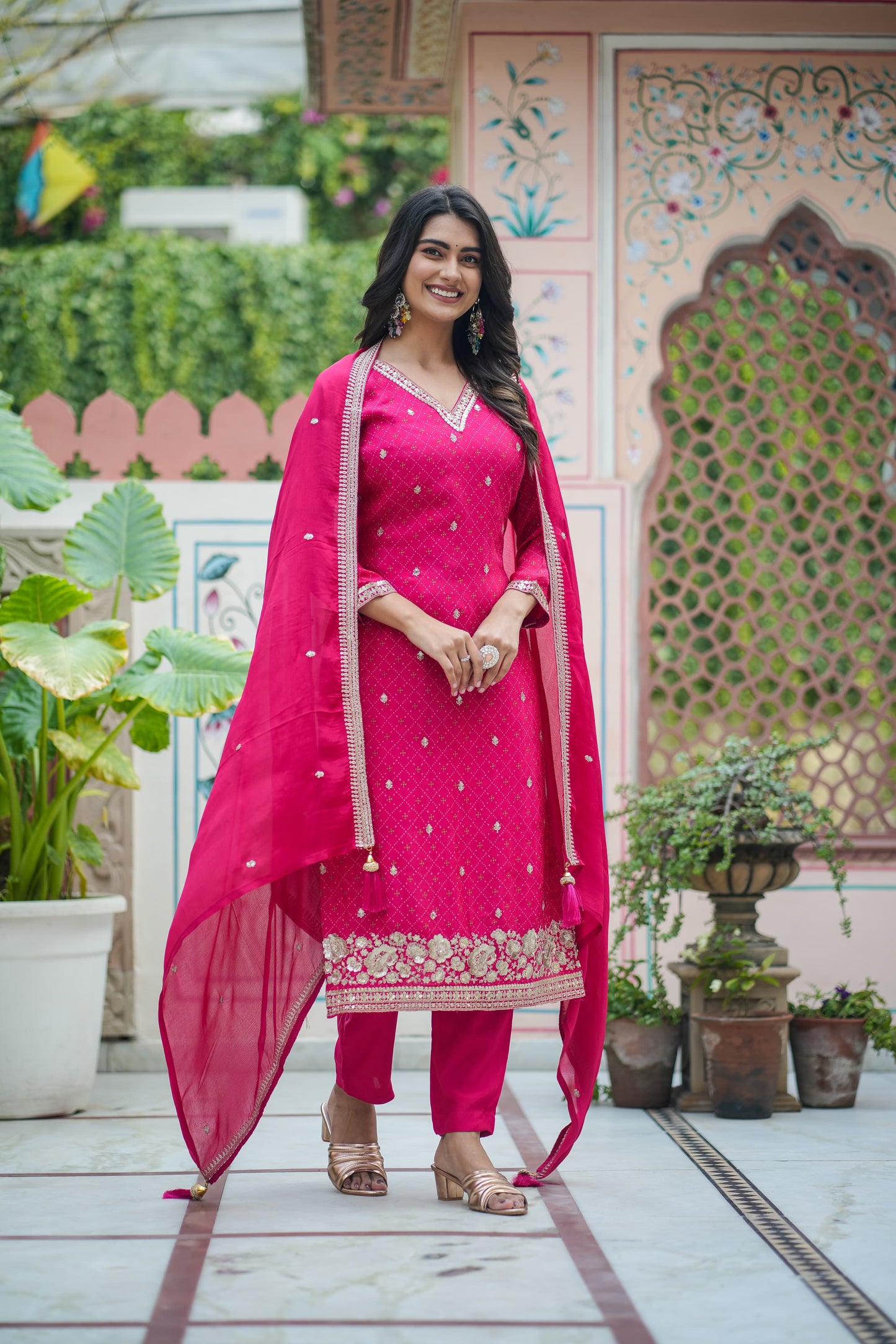 Bandhani pink chinon suit