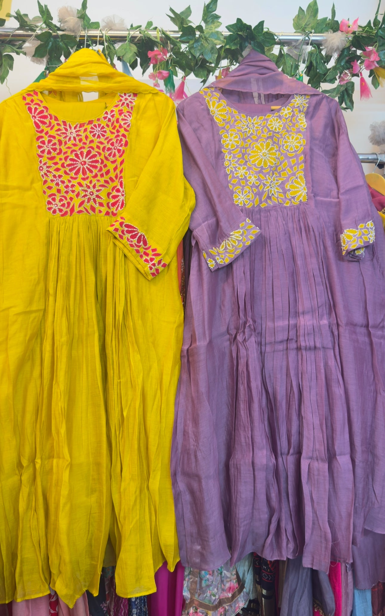 Moti & appliqué mul chandari (yellow/purple)