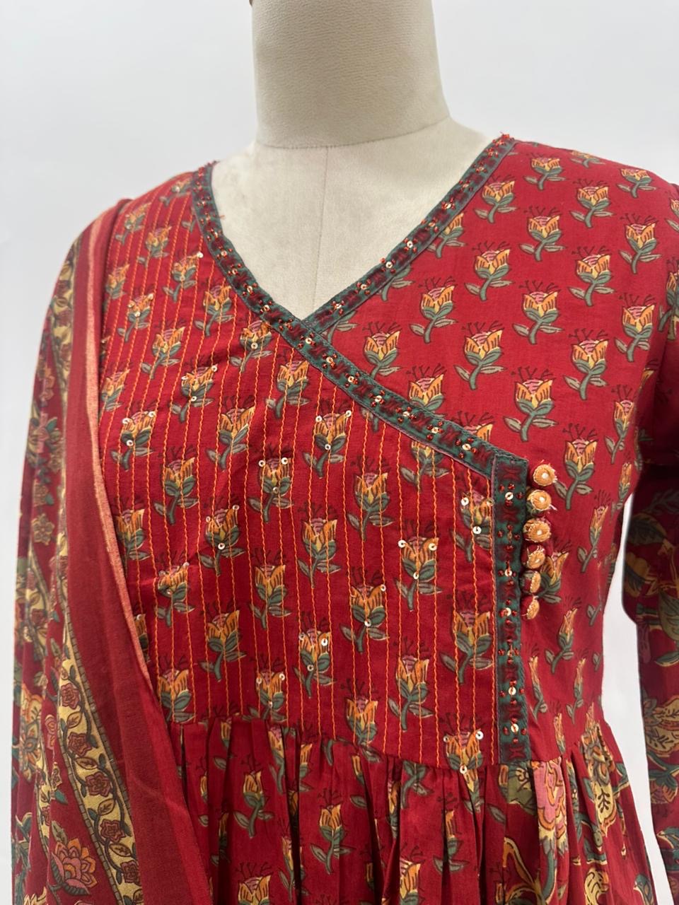 Red hand block cotton
