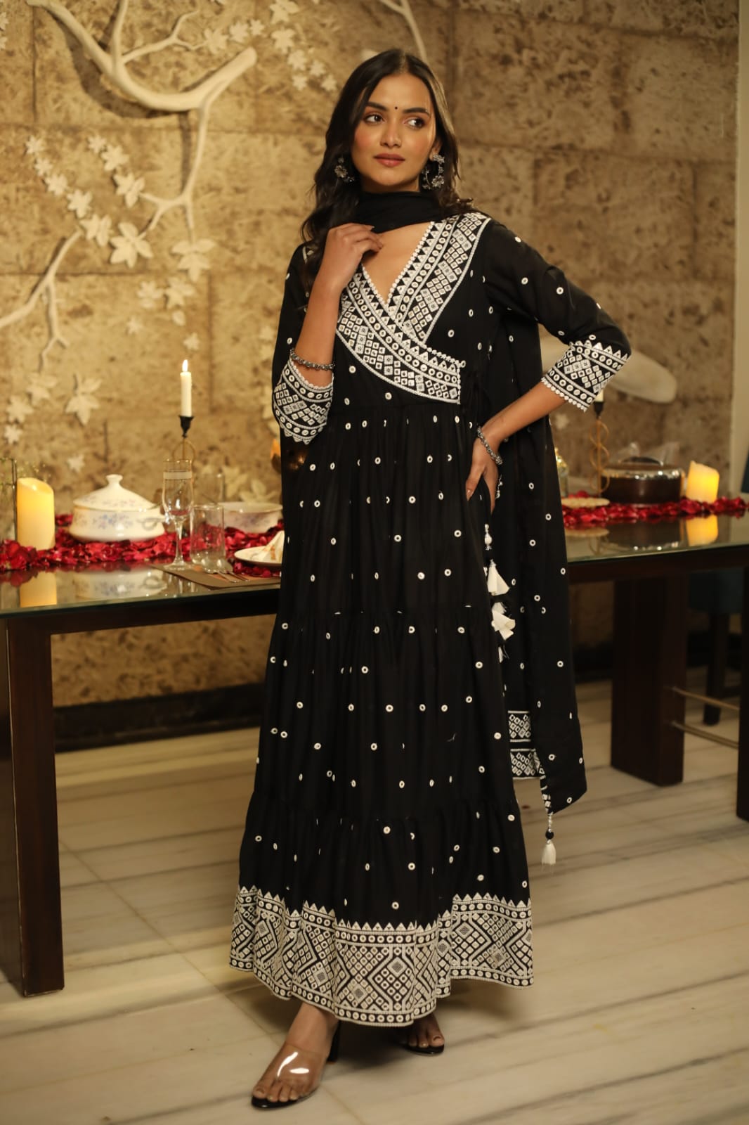 Black white mirror gown