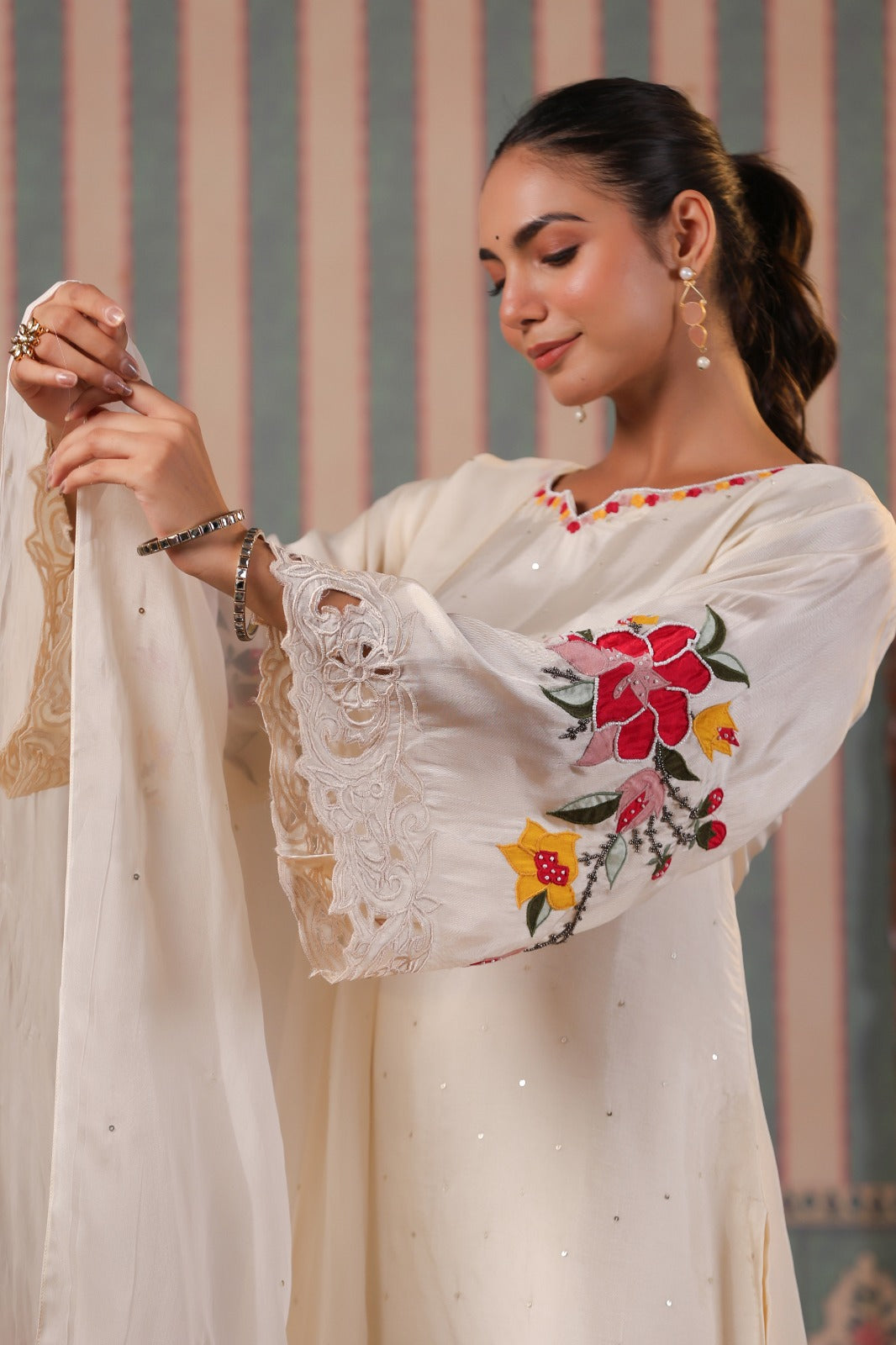 Bell sleeves silk suit ( cream & ice blue)
