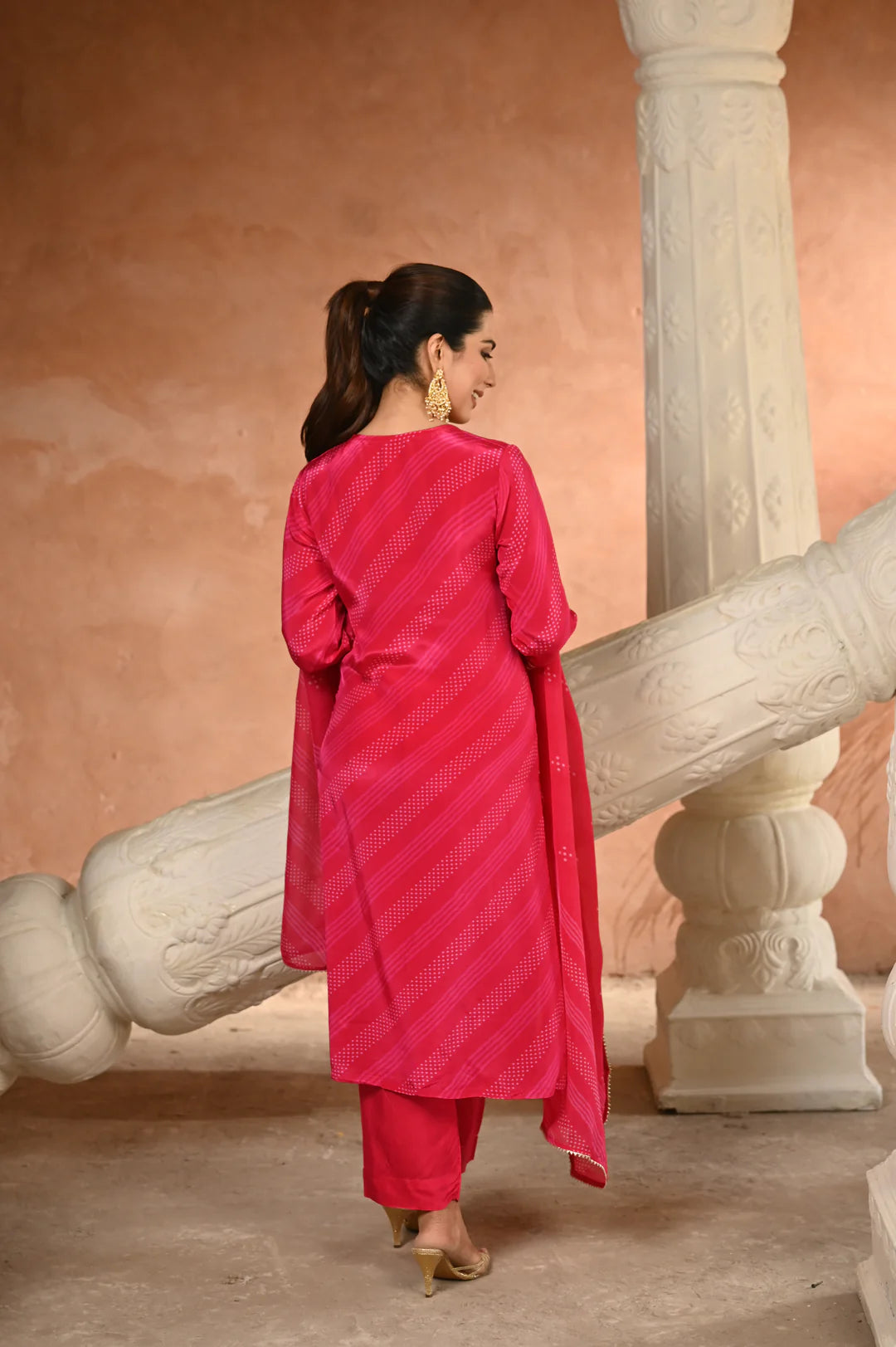 Bandhani pink/yellow crepe suit