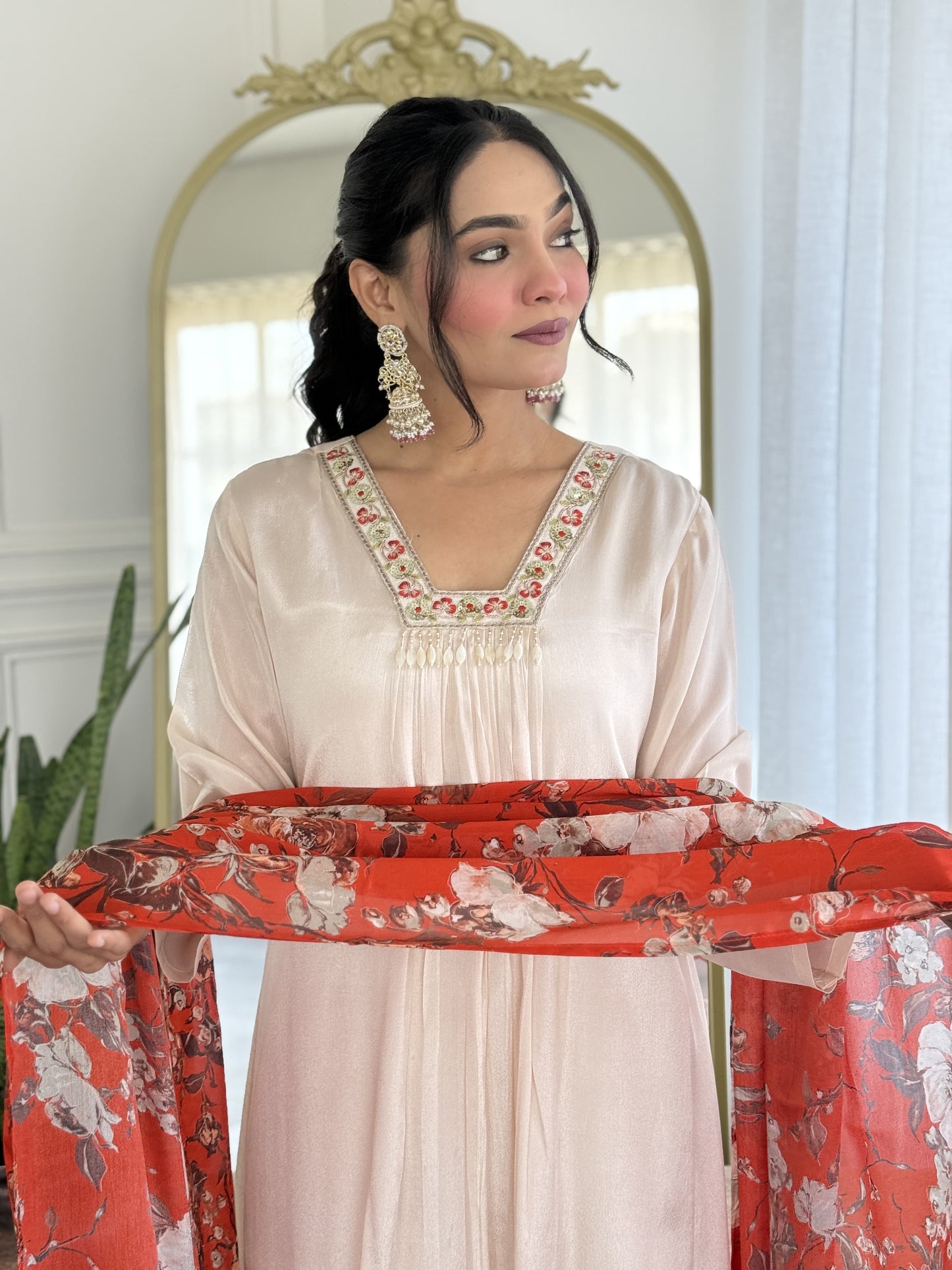 Ivory red chinon Aline suit