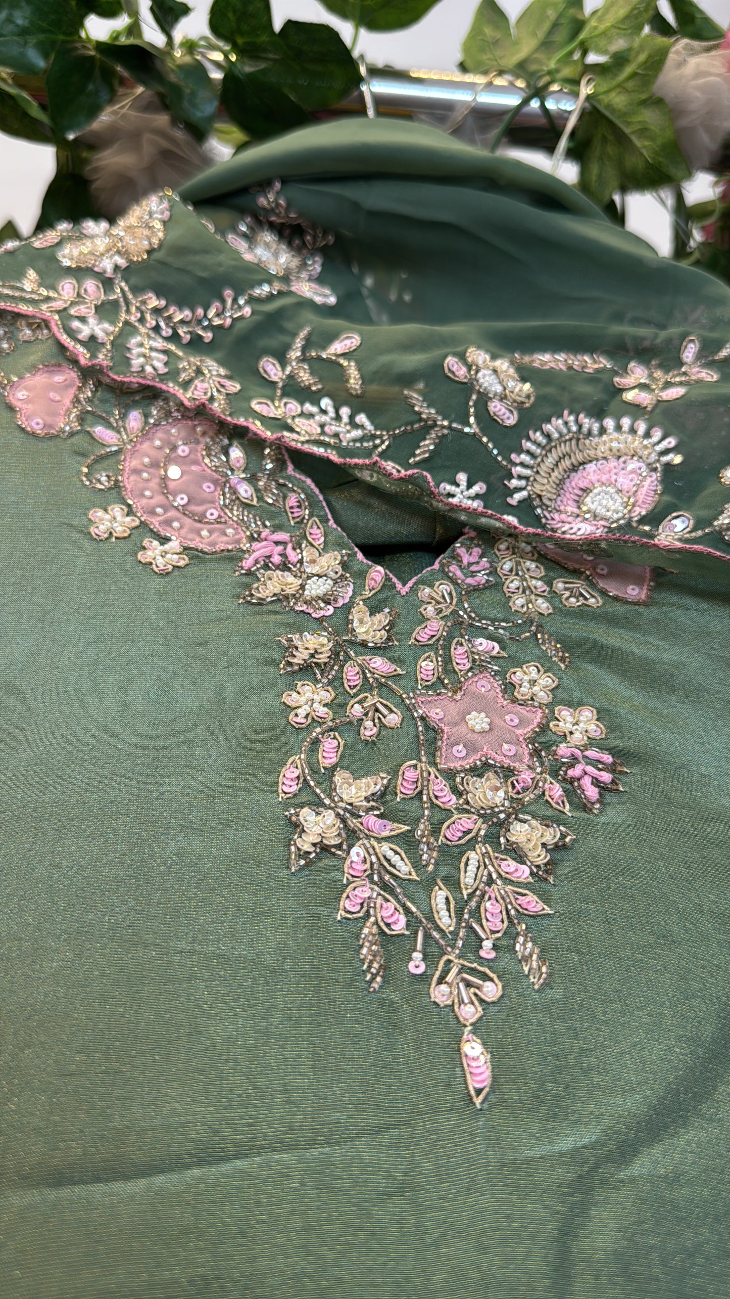 Luxe appliqué yellow & Greeny divider
