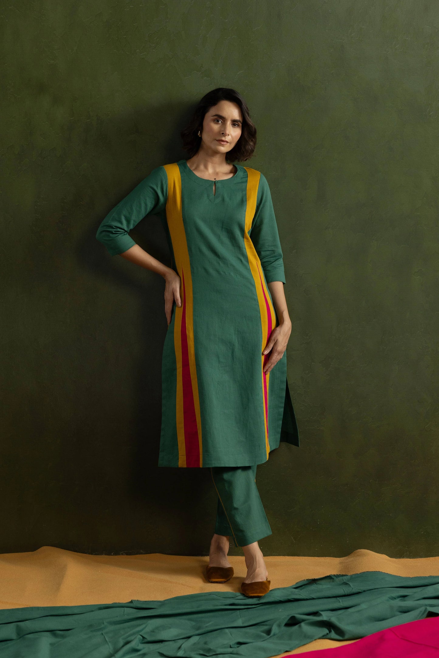 Bottle green Linen Kurta Pant Set in Colour Block