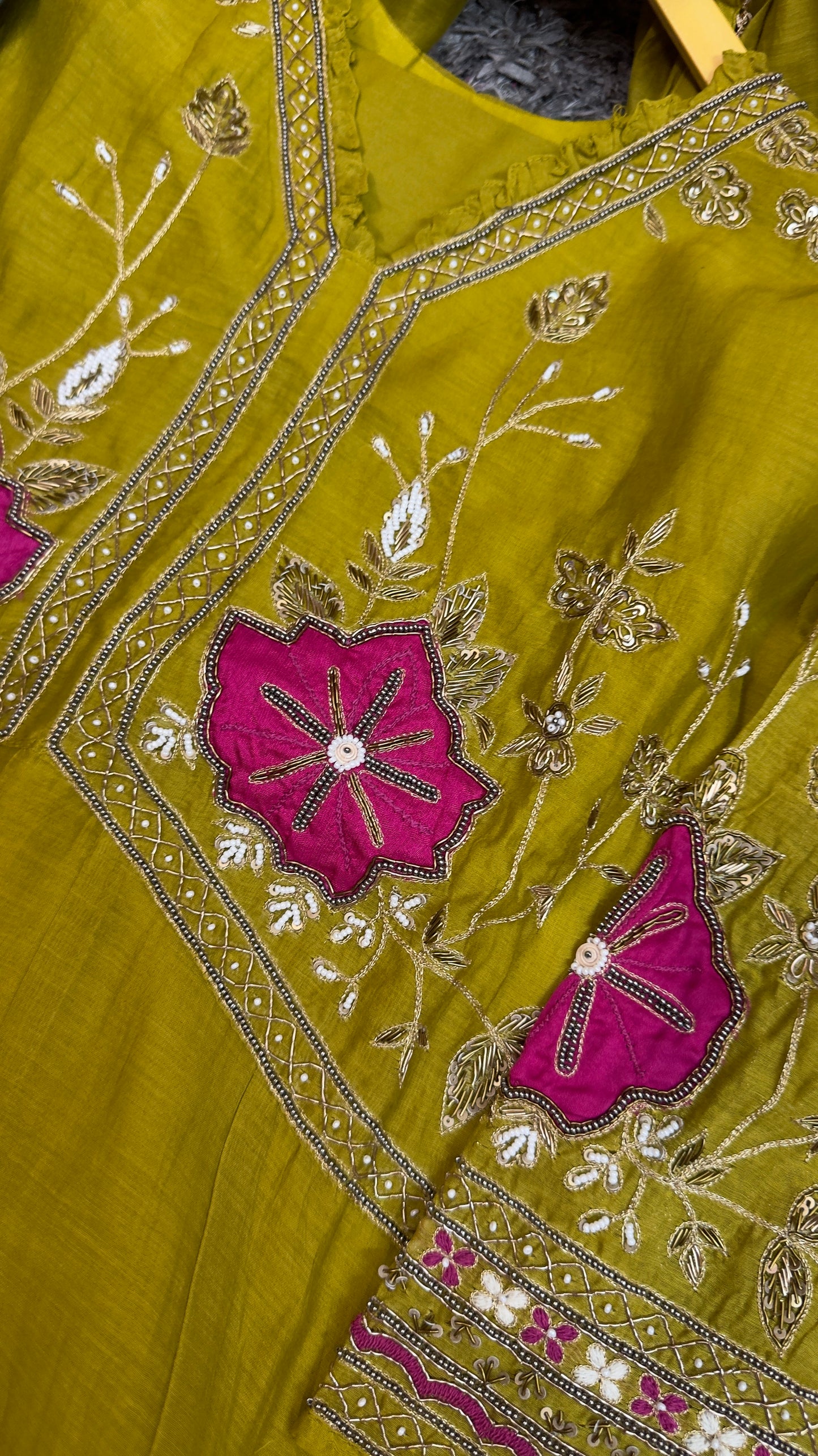 Designer neon pink appliqué mul chandari suit