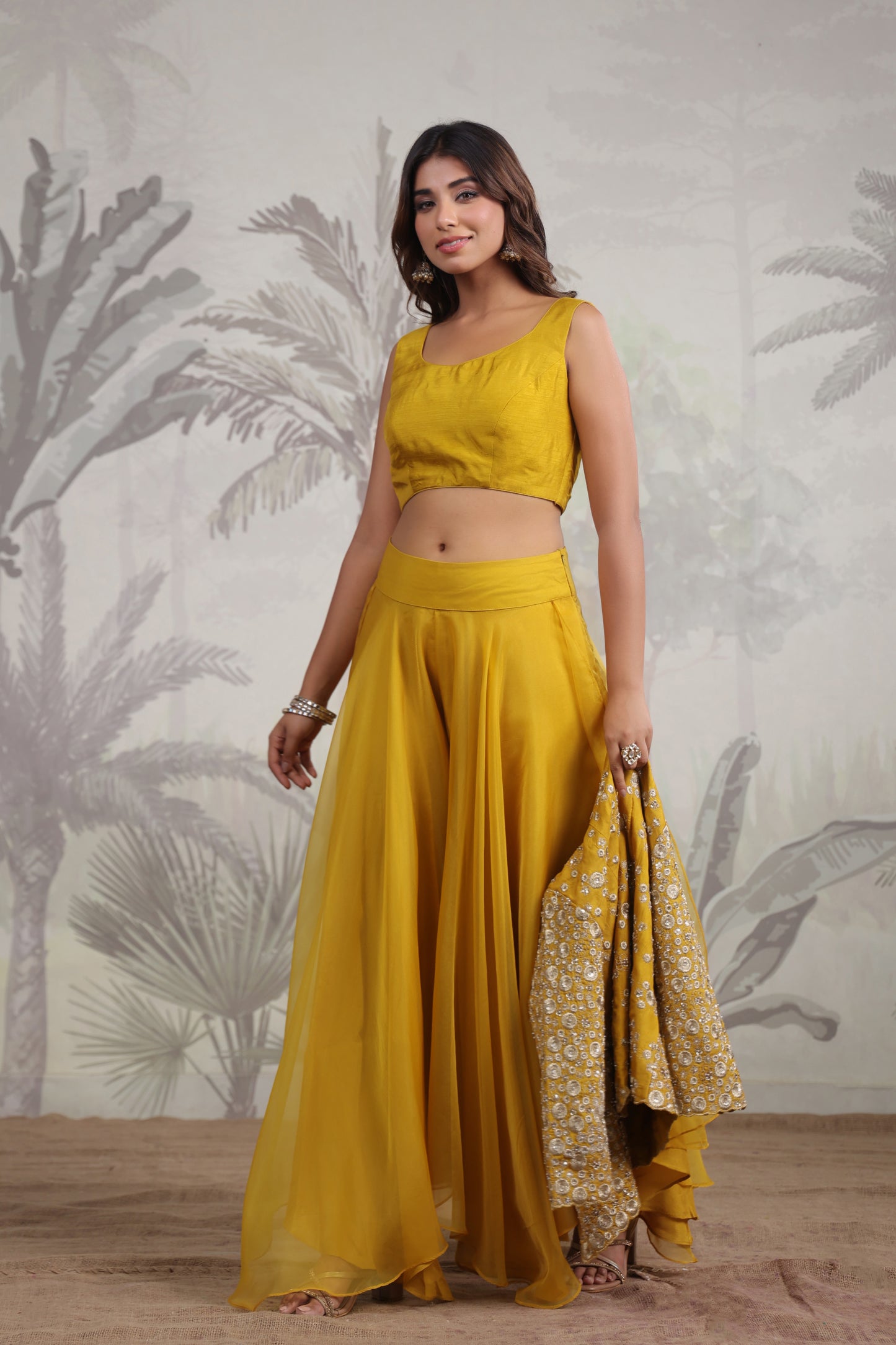 Stylish jacket with blouse & divider