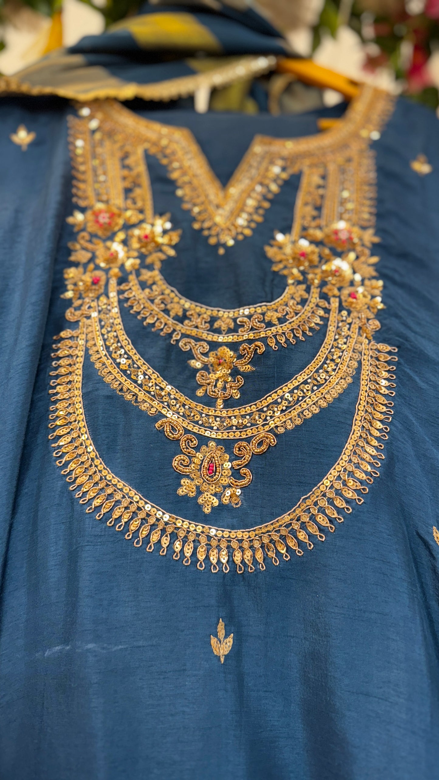 Heavy neck silk suit