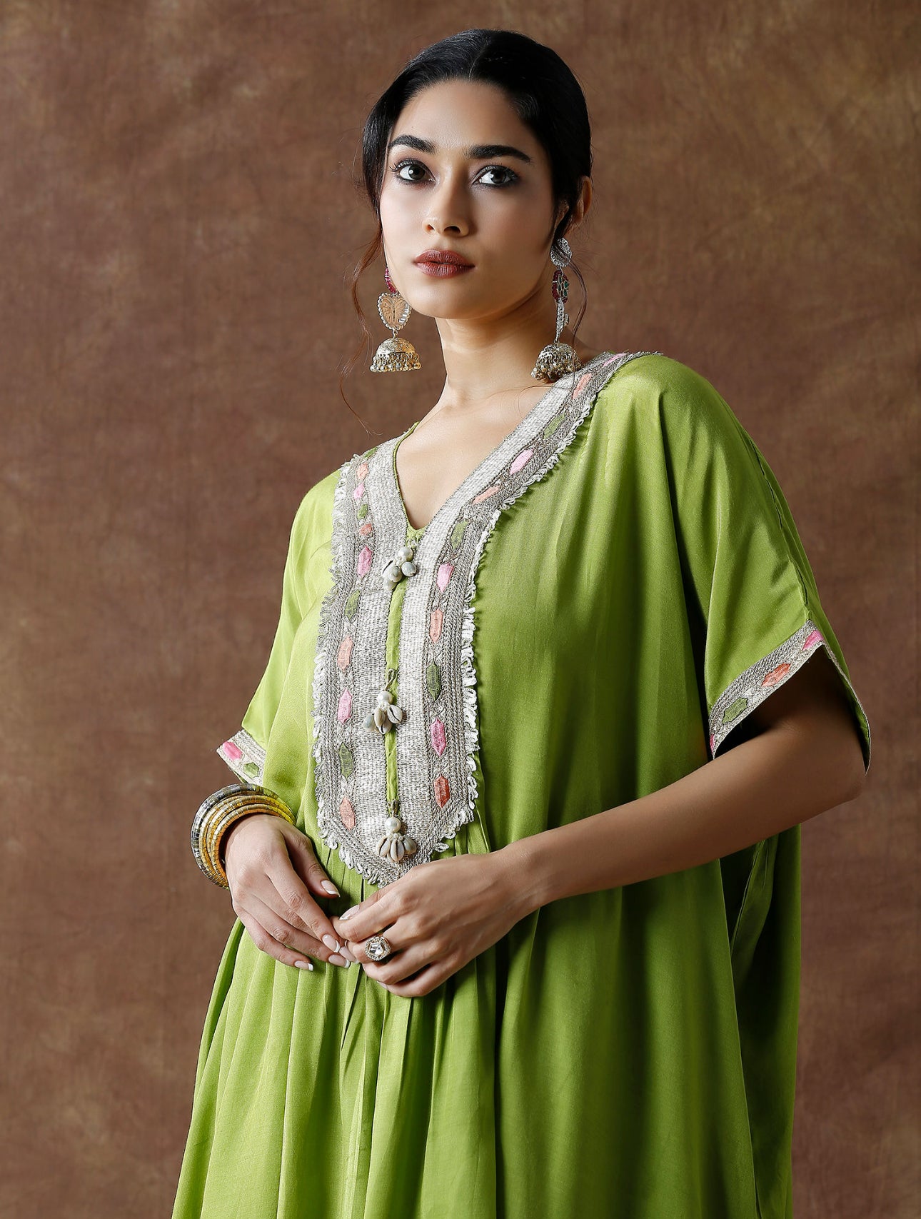 Crepe solid kaftan with plazoo