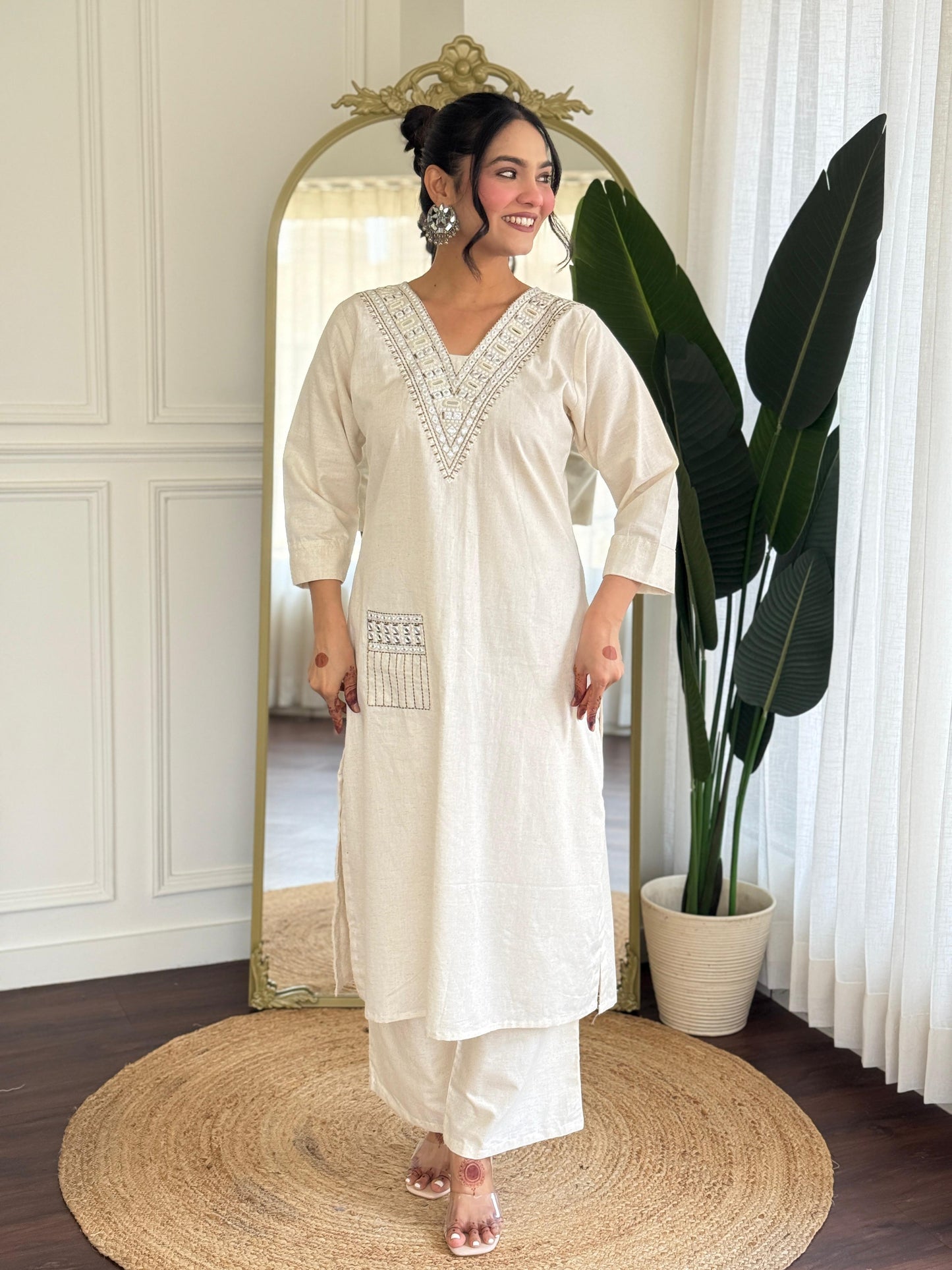 V off white cotton kurta pant