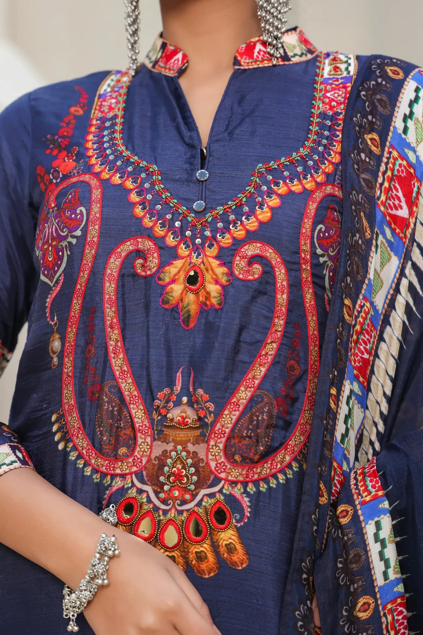 Traditional Print Straight Kurti With Pant And Printed Dupatta