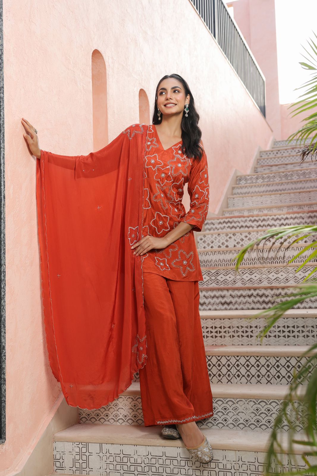 Short trendy silk divider sets