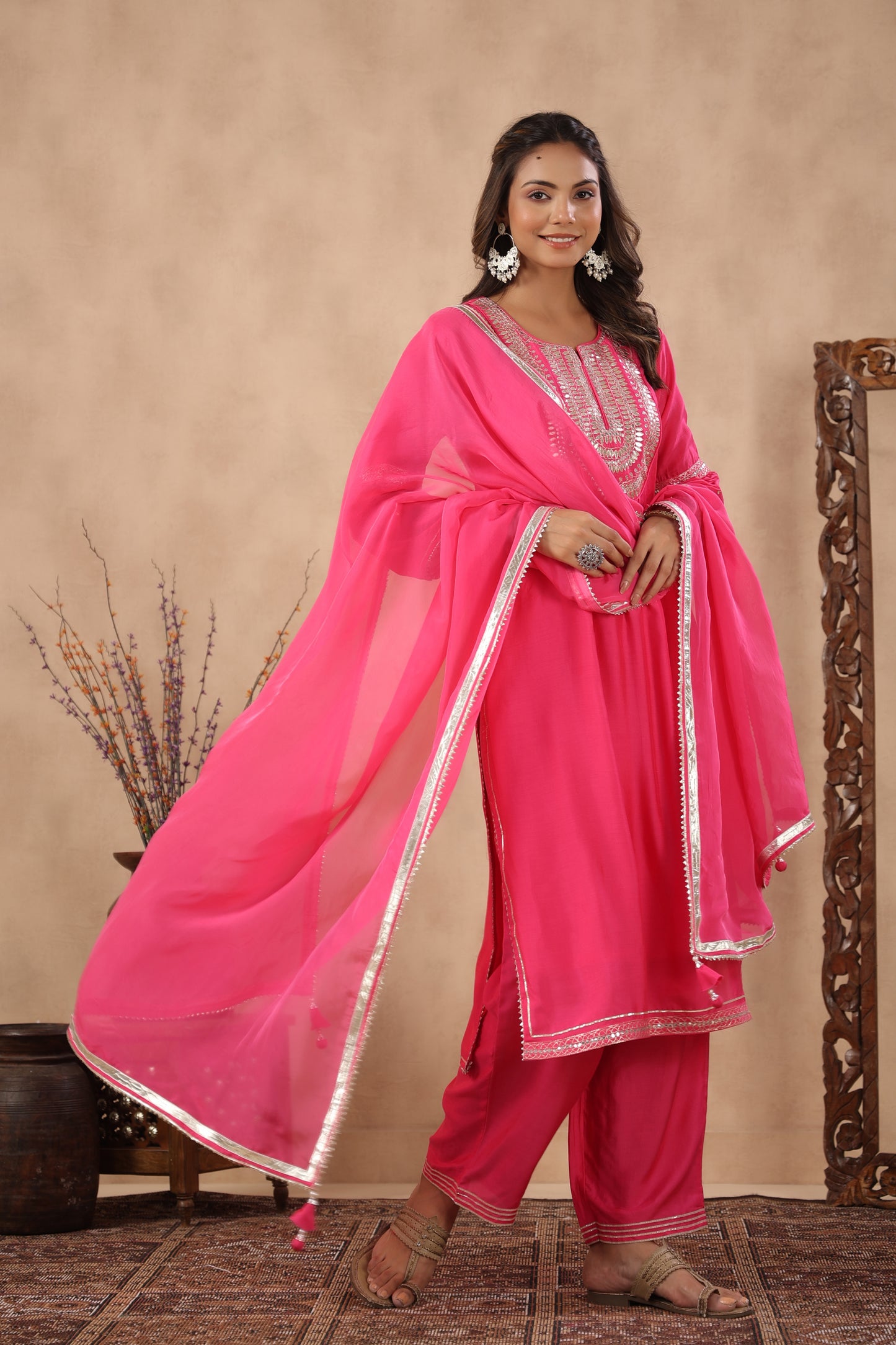 Gota pink Nyra silk suit