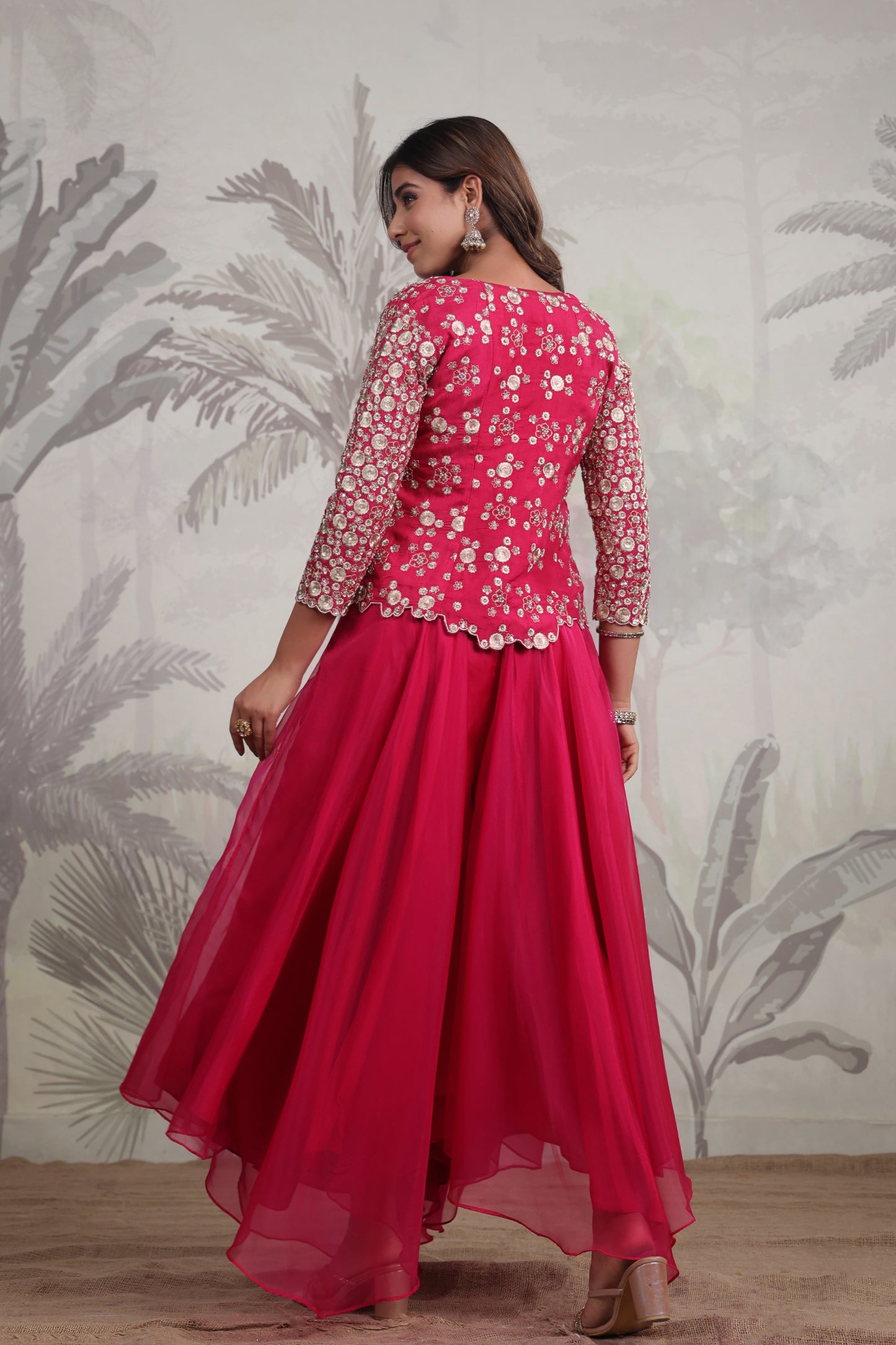 Stylish jacket with blouse & divider