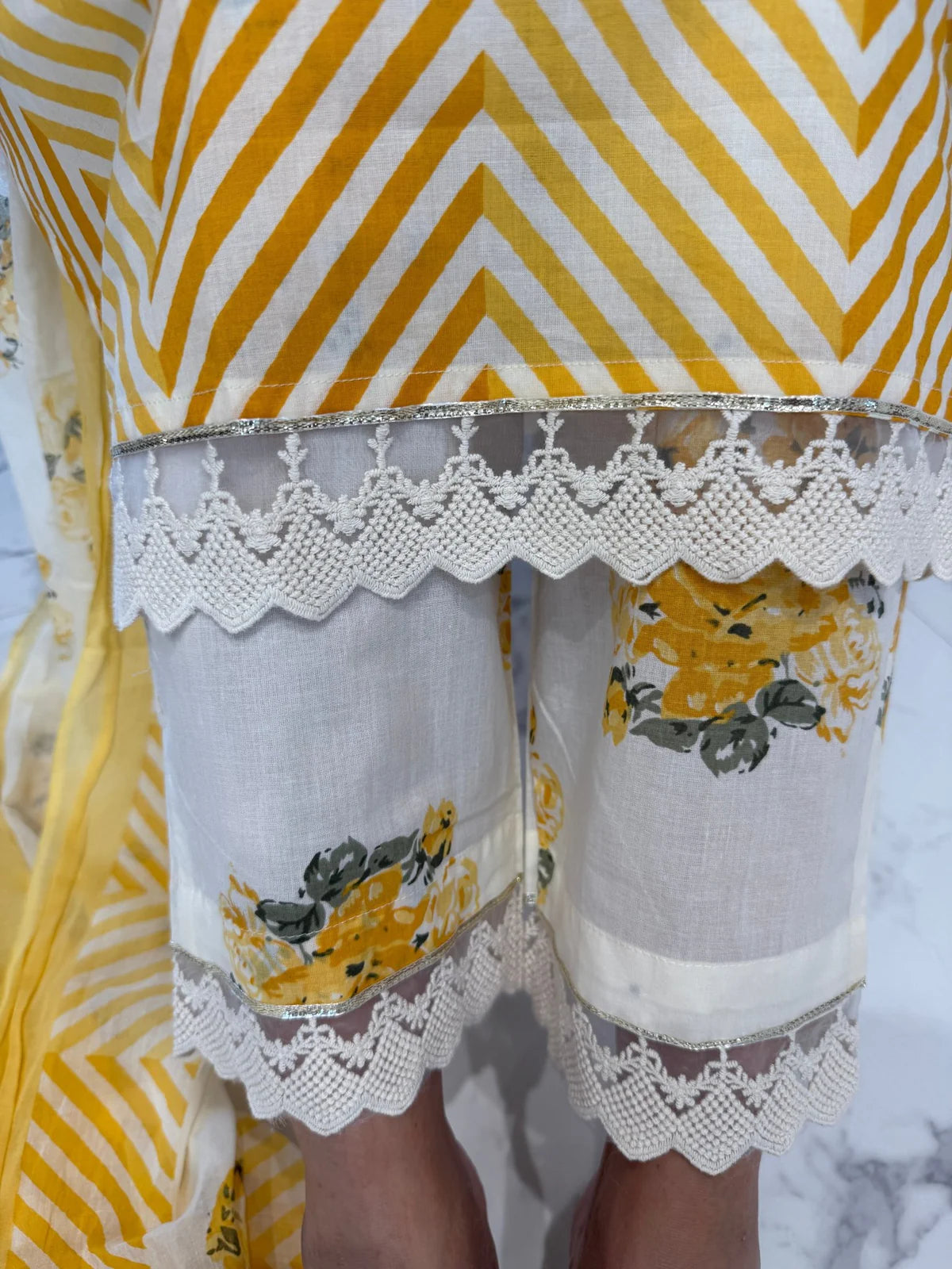 Phool yellow Leheriya cotton Set