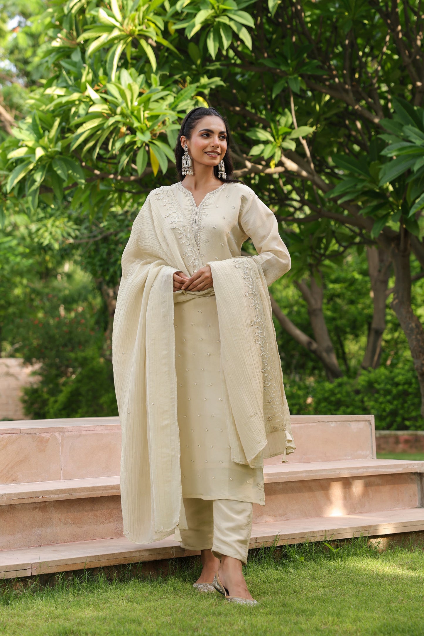 Premium pearl work crush tissue suit