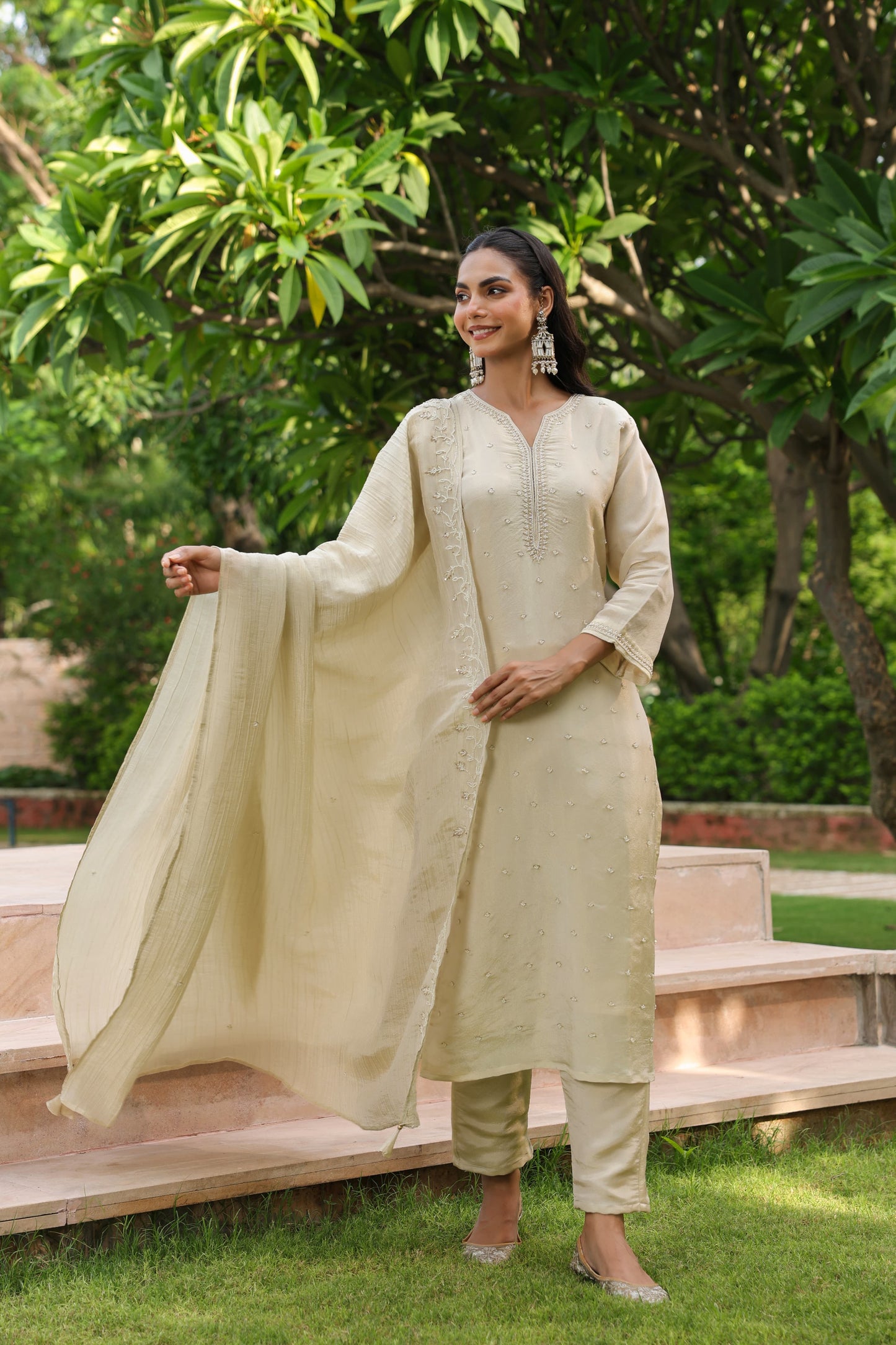 Premium pearl work crush tissue suit