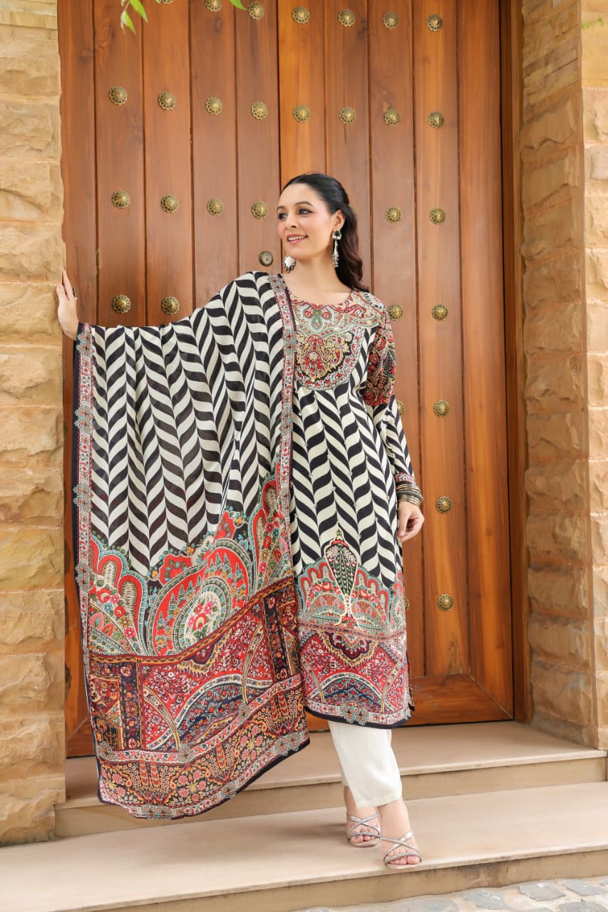 Black Gomertical print crepe kurta pants with chiffon Dupatta