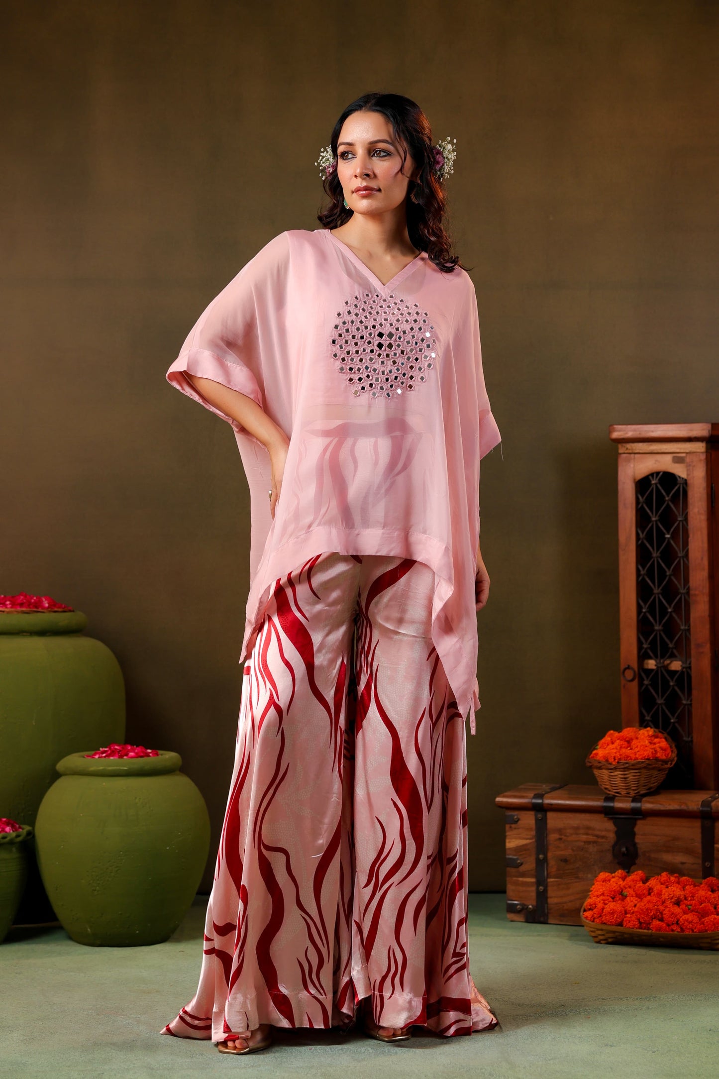 Baby pink divider set with organza top & satin divider