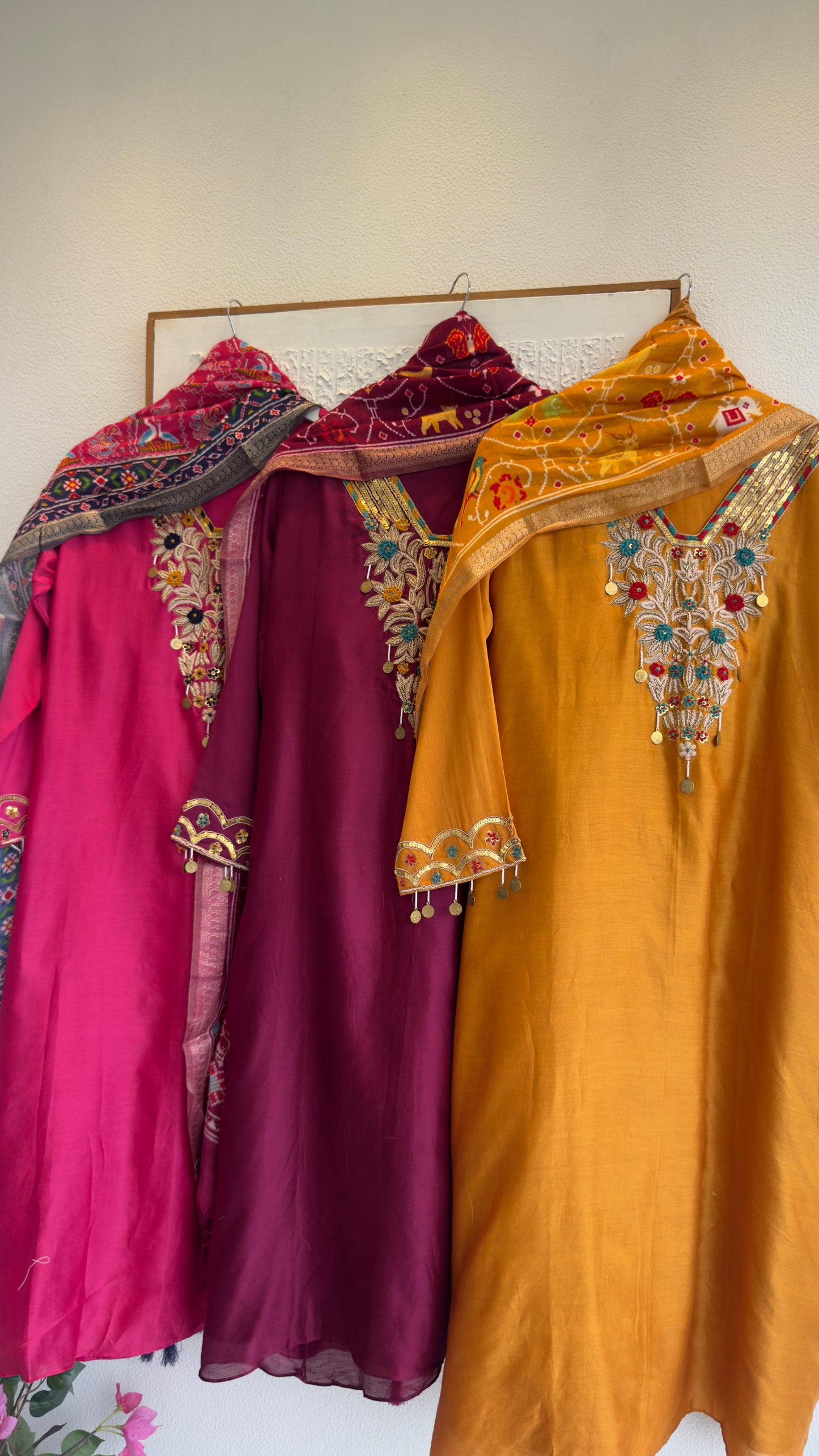 Ethnic chandari silk 70 gram with Patola dup and silk pants