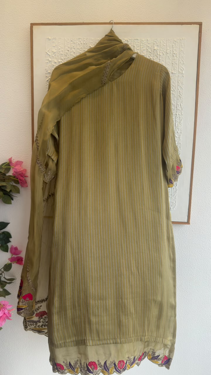Elegant tissue suit with heavy dup with zari & embroidery work
