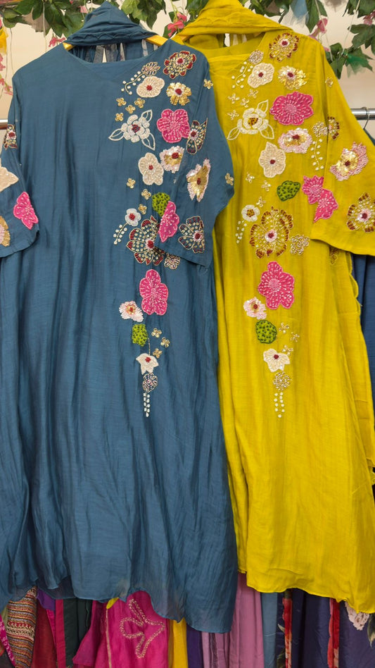 Rakhi special floral  ethnics premium mul chandari suit