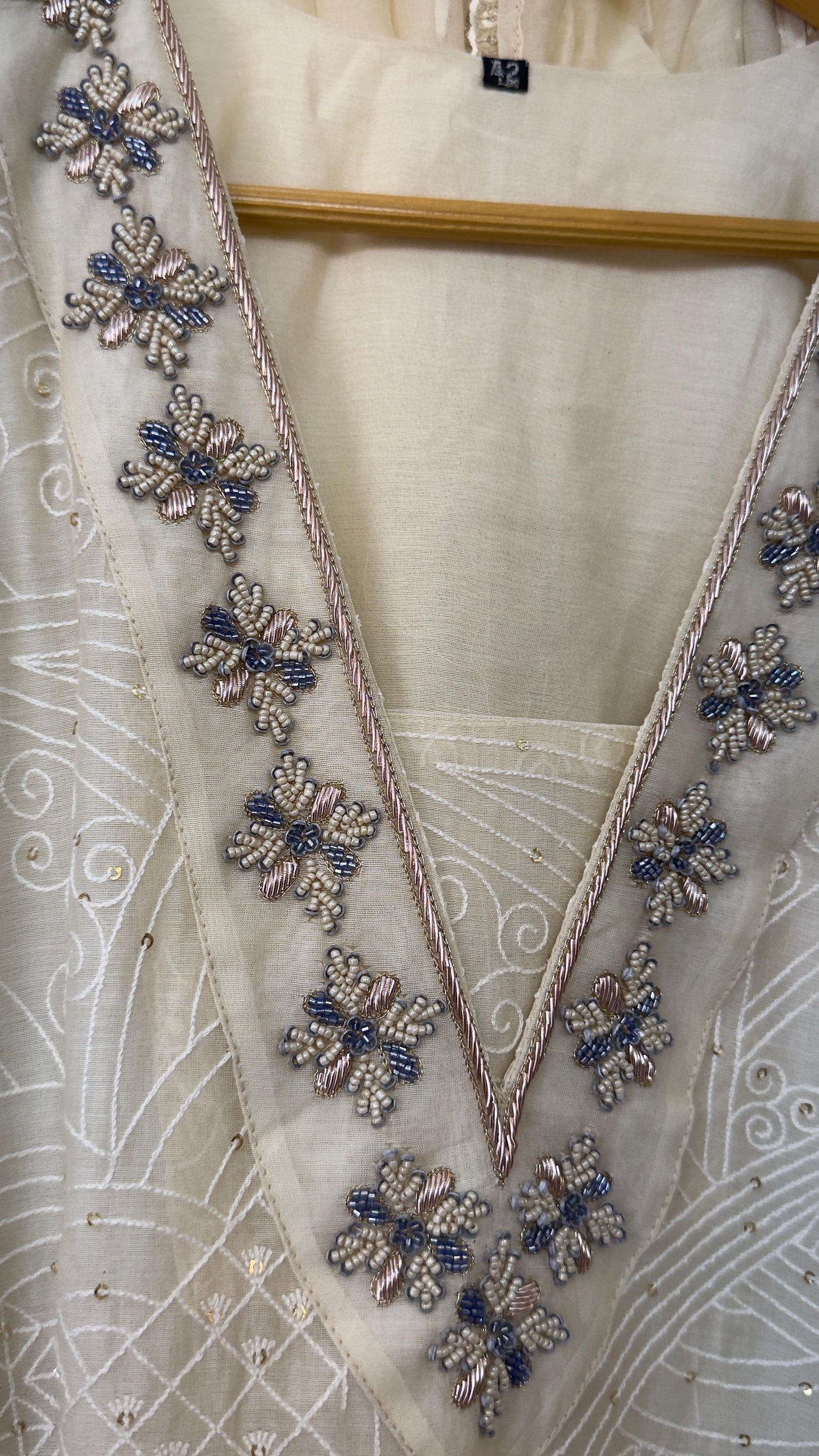 Karachi style Luce mul chandari all over embroidery & zari work divider set